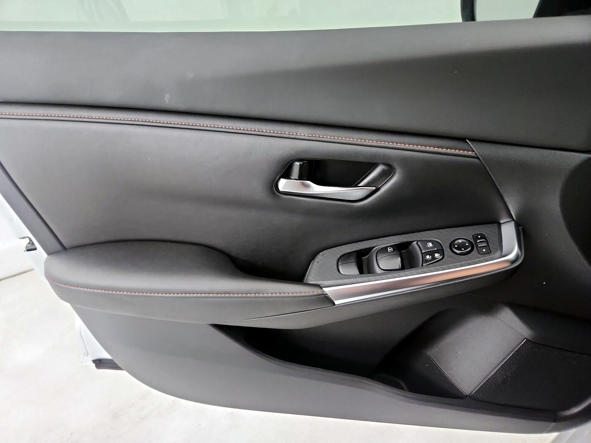 Thumbnail: 2022 Nissan Sentra - 12