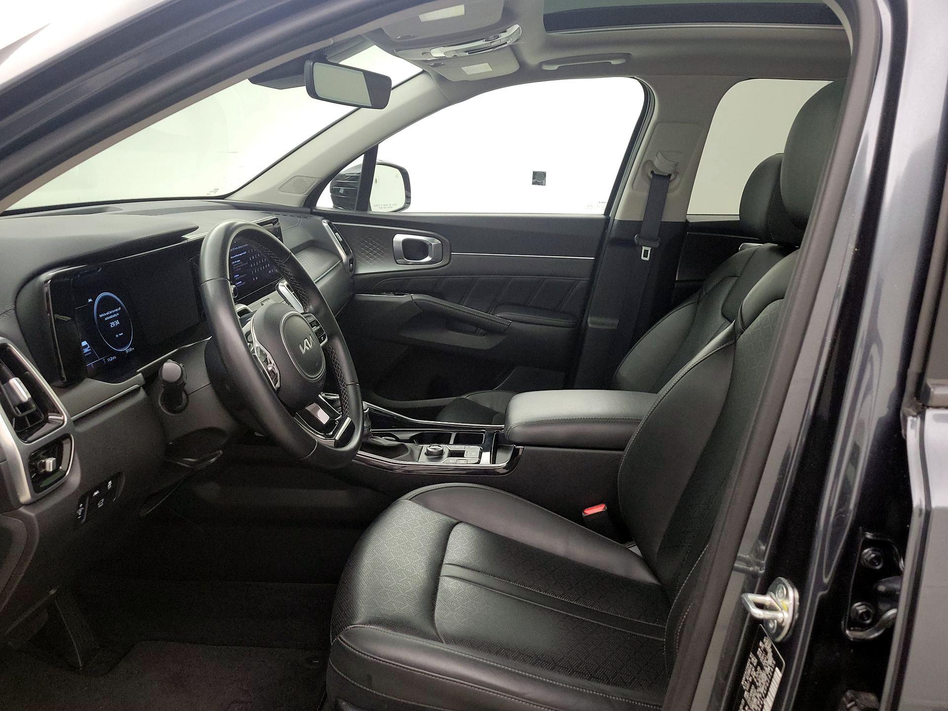 Thumbnail: 2023 Kia Sorento - 11
