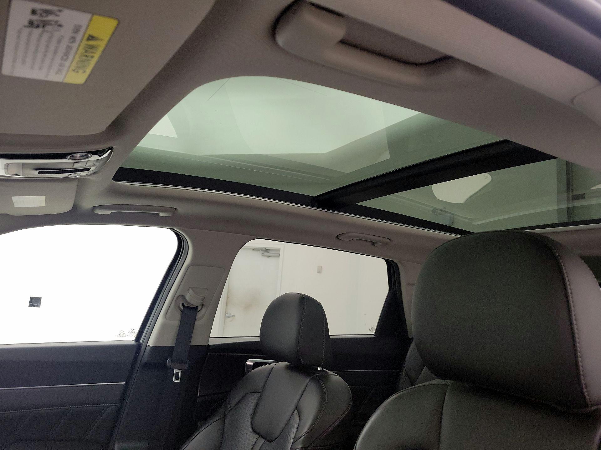 Thumbnail: 2023 Kia Sorento - 20