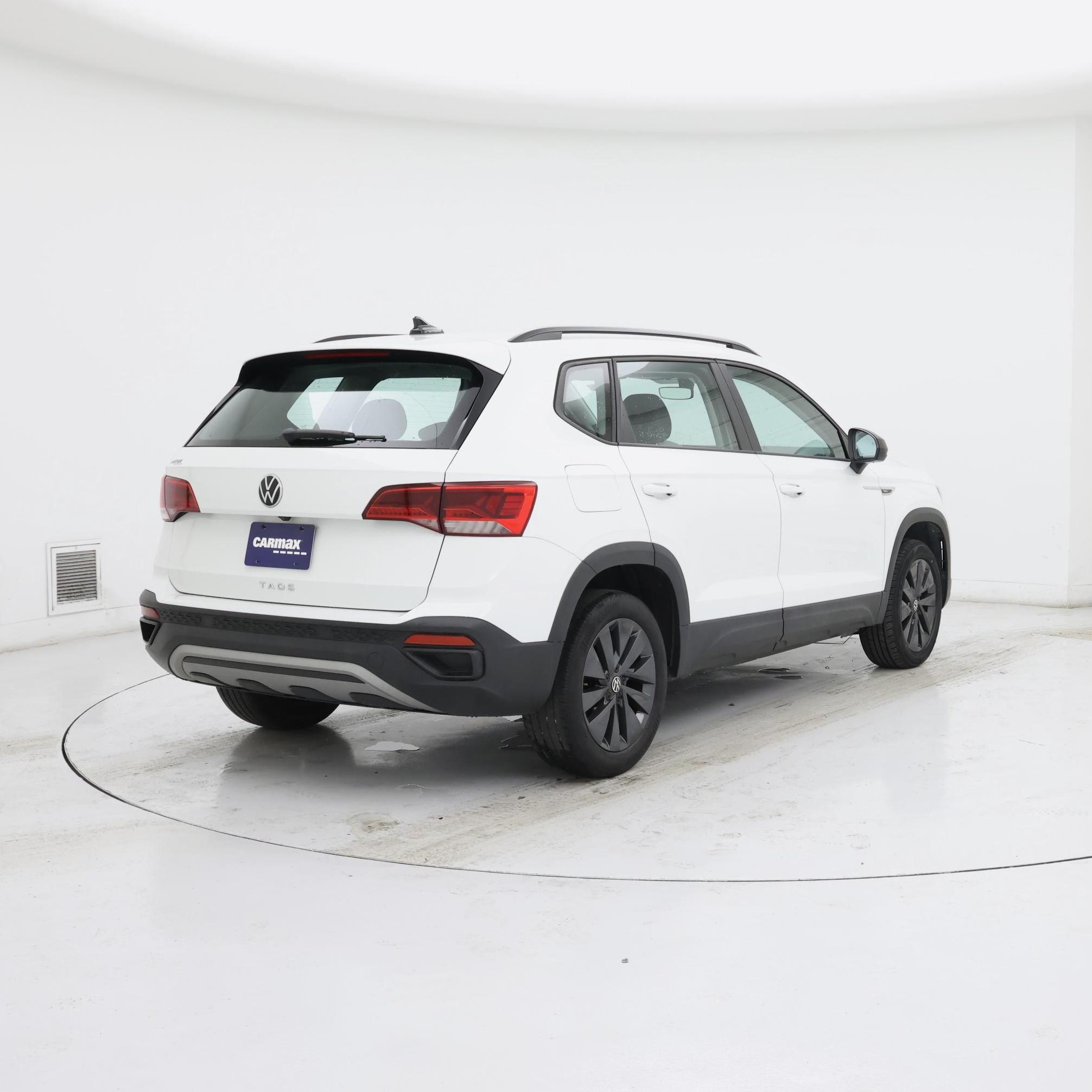 Thumbnail: 2023 Volkswagen Taos - 8