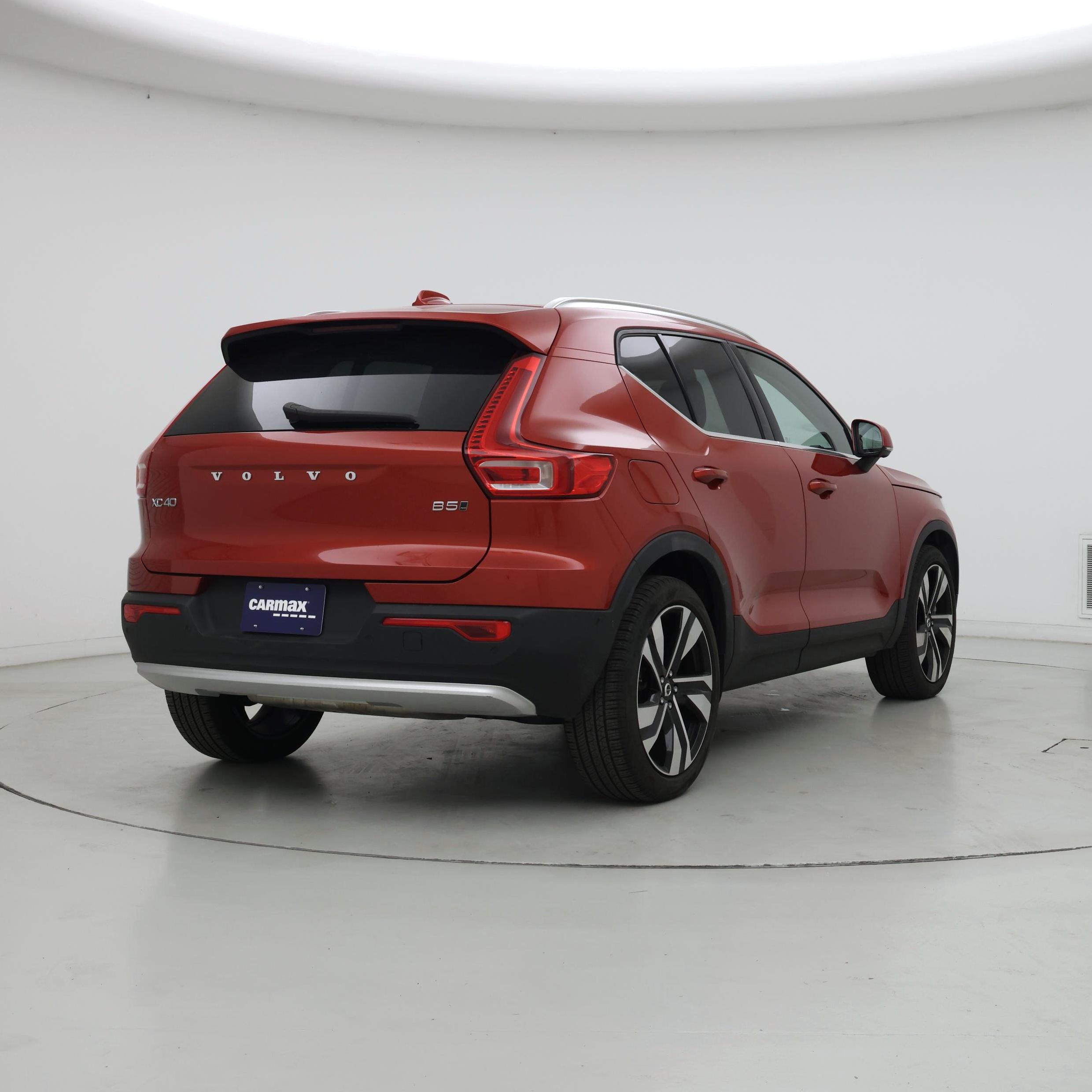 Thumbnail: 2023 Volvo XC40 - 8