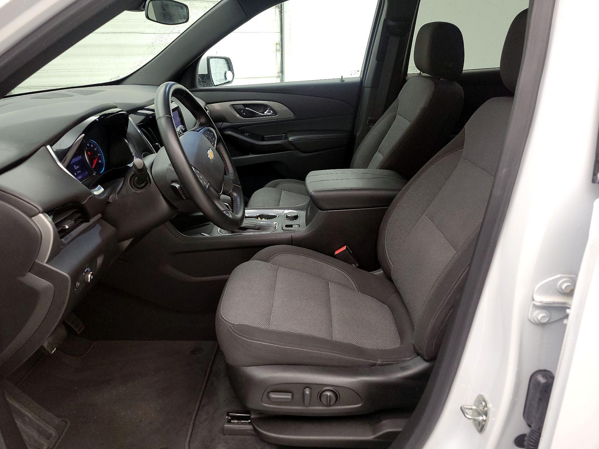 Thumbnail: 2023 Chevrolet Traverse - 11