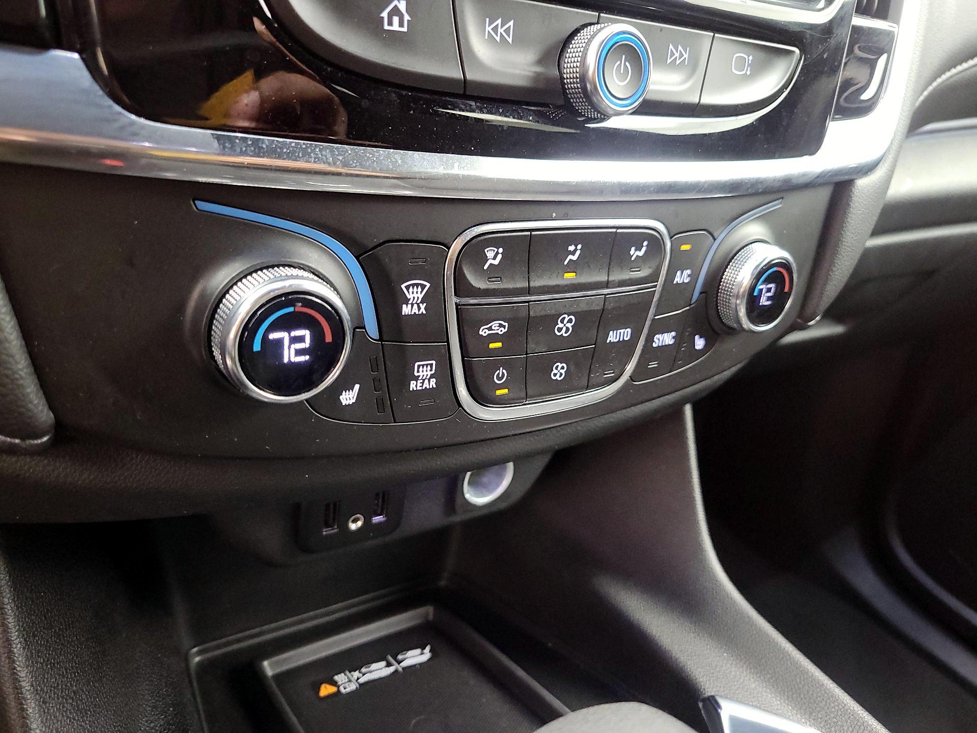 Thumbnail: 2023 Chevrolet Traverse - 17