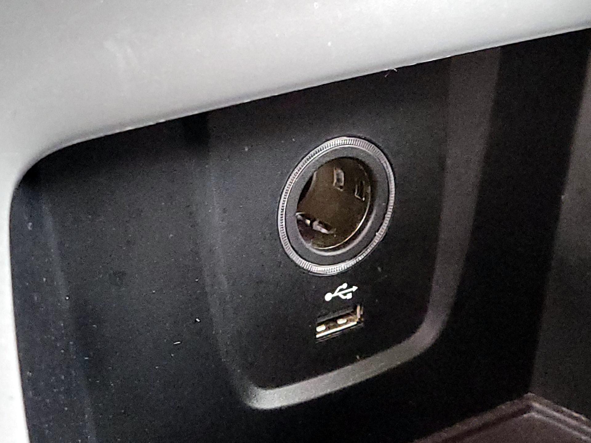 Thumbnail: 2021 BMW X2 - 18