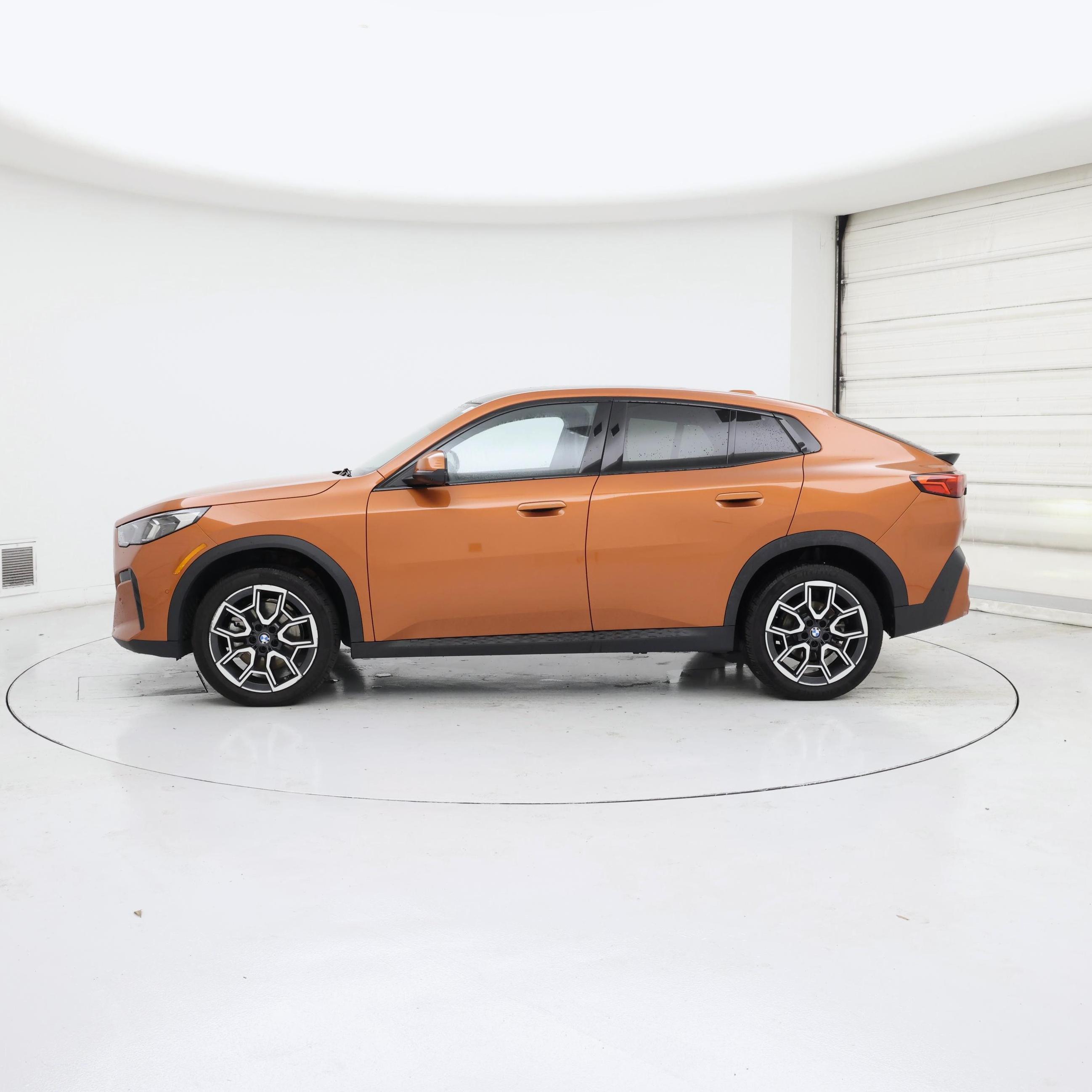 Thumbnail: 2025 BMW X2 - 3