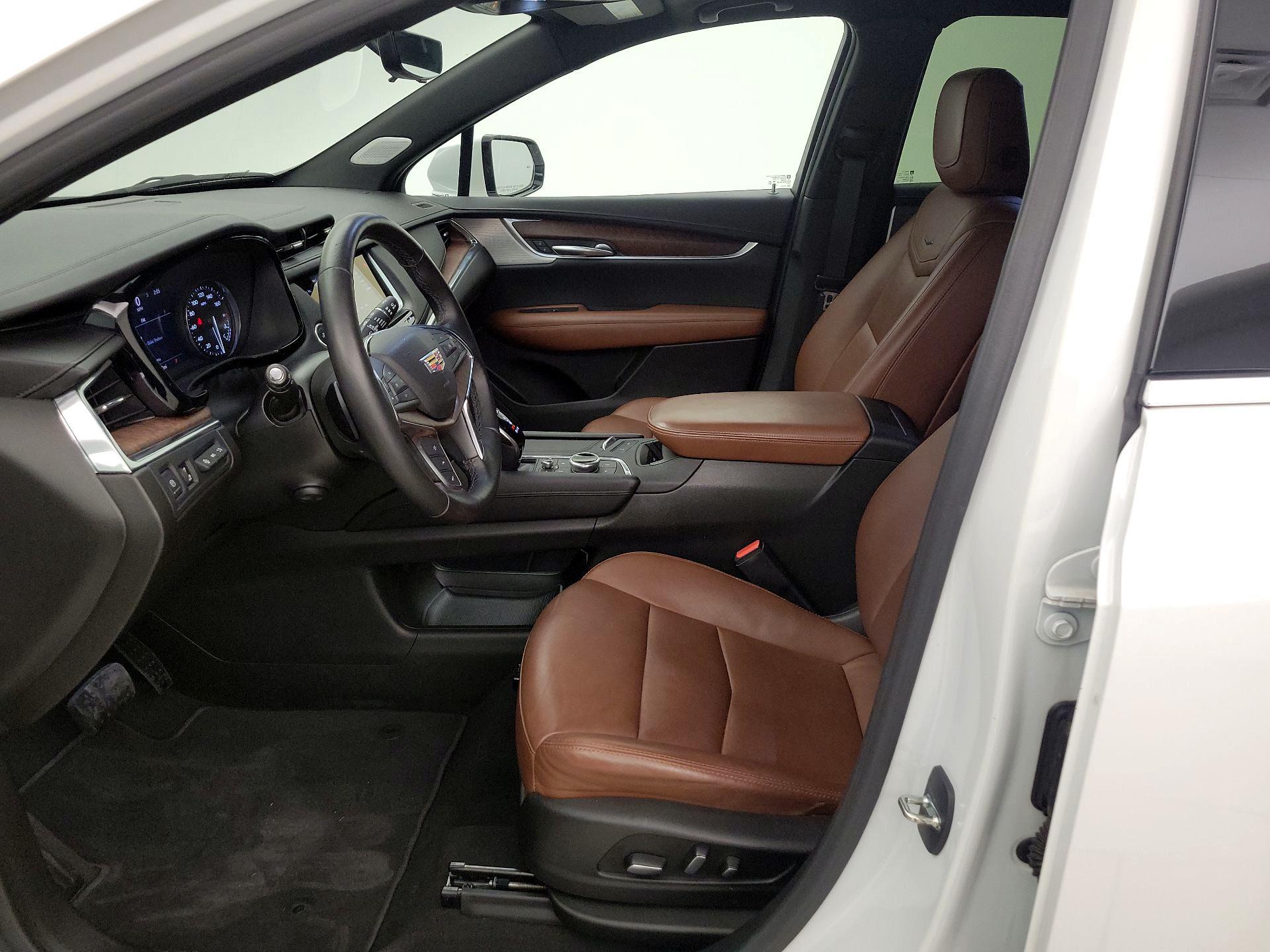 Thumbnail: 2023 Cadillac XT5 - 11