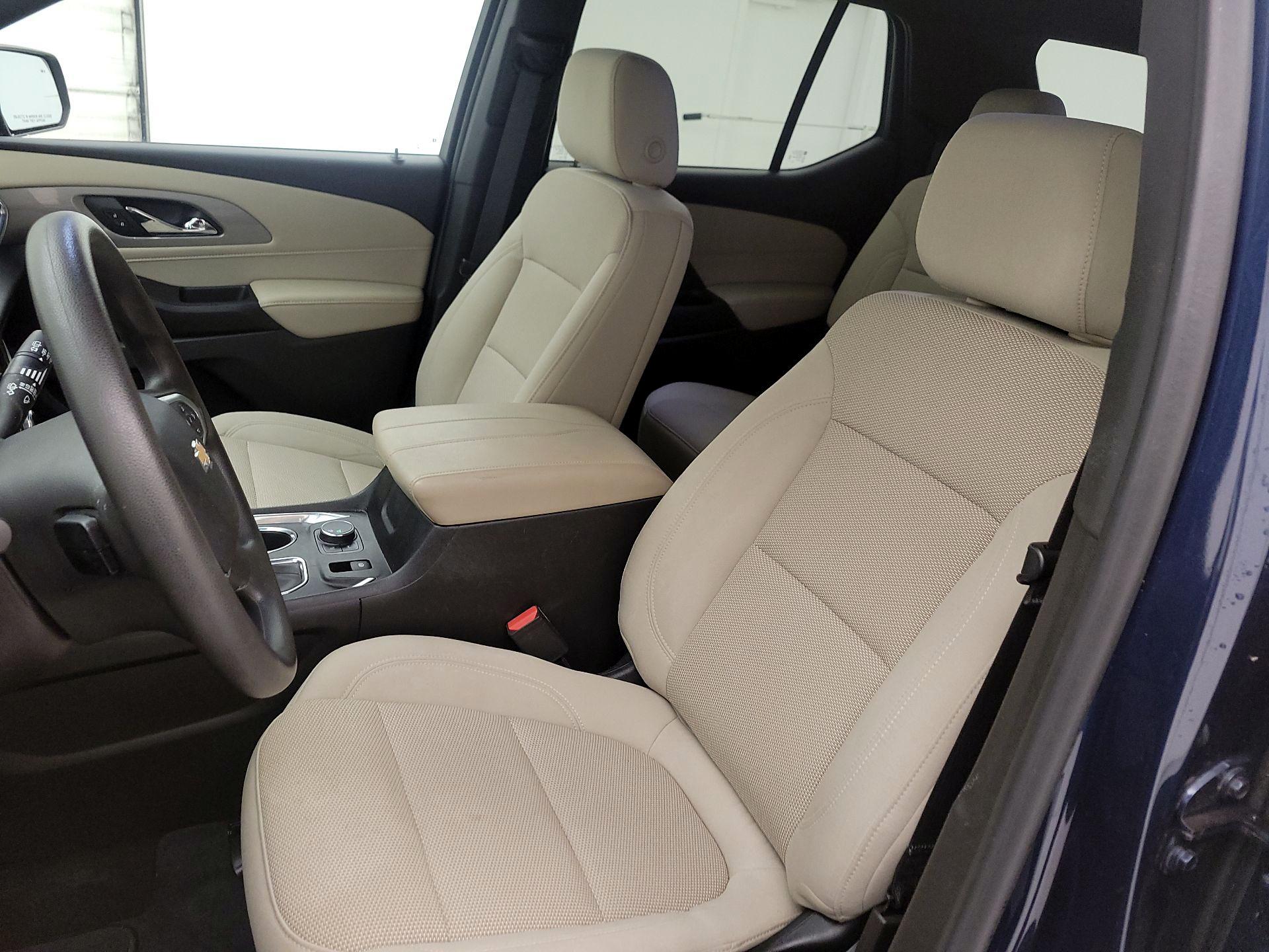 Thumbnail: 2023 Chevrolet Traverse - 11