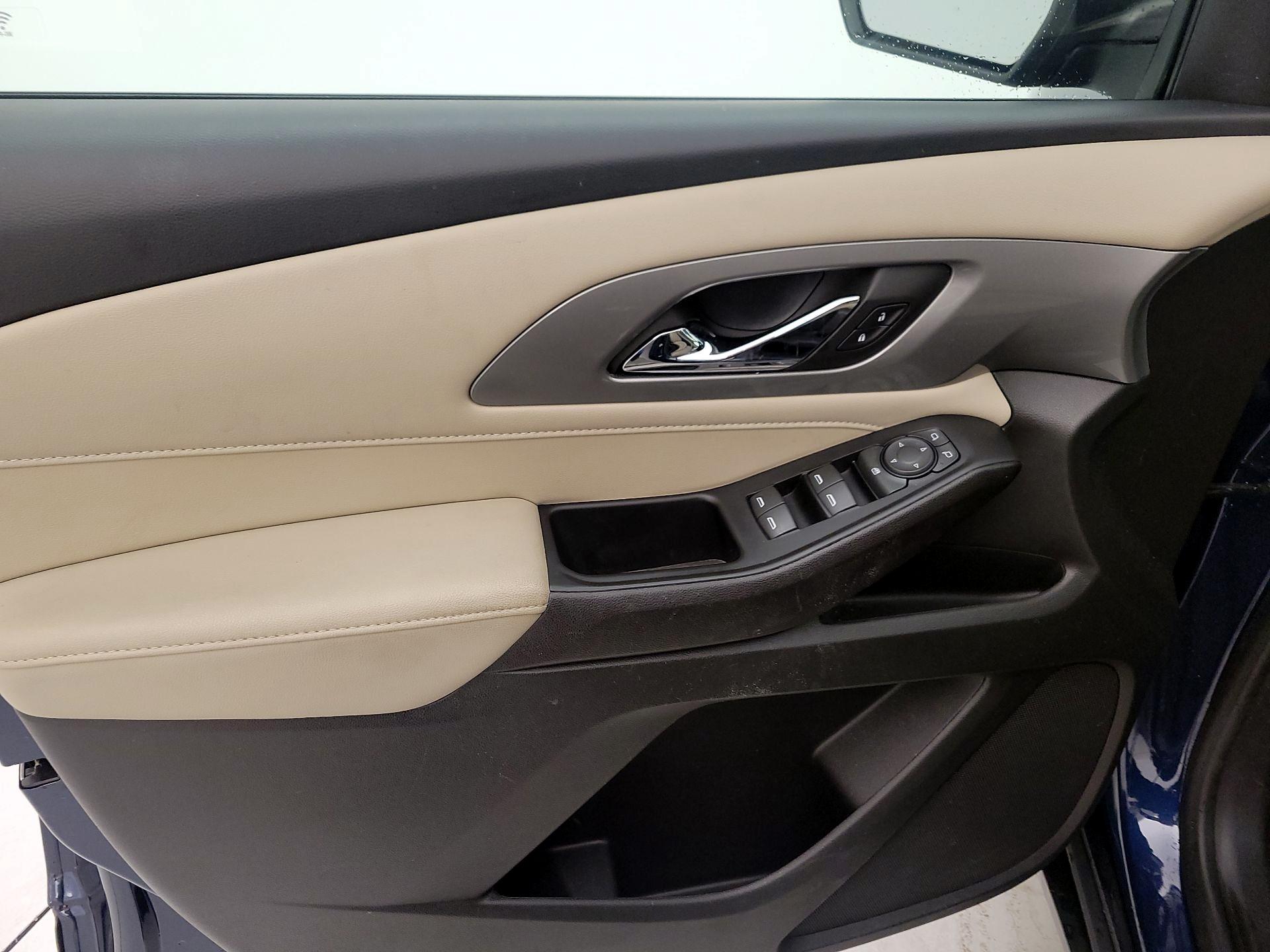 Thumbnail: 2023 Chevrolet Traverse - 12