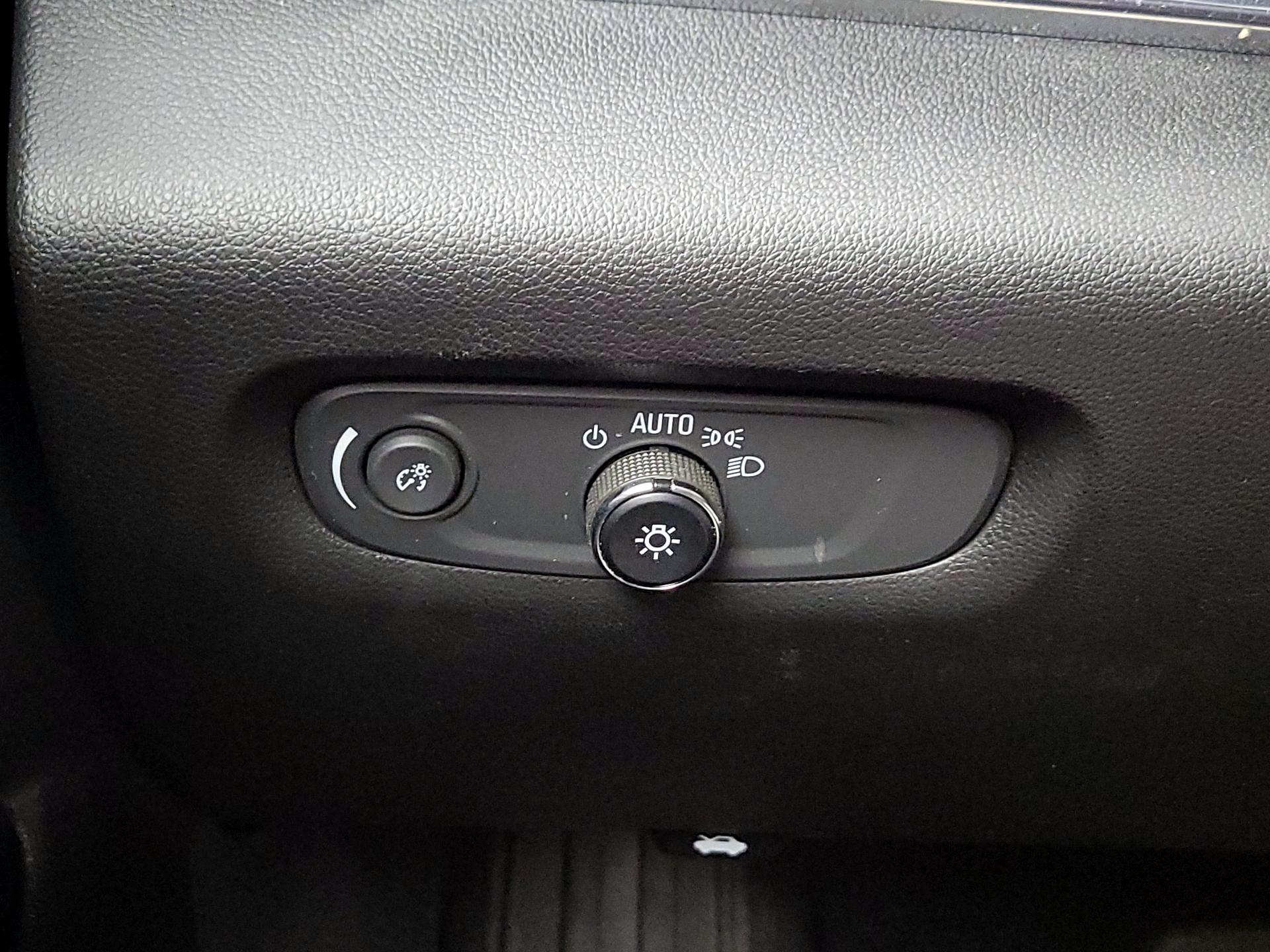 Thumbnail: 2023 Chevrolet Traverse - 13