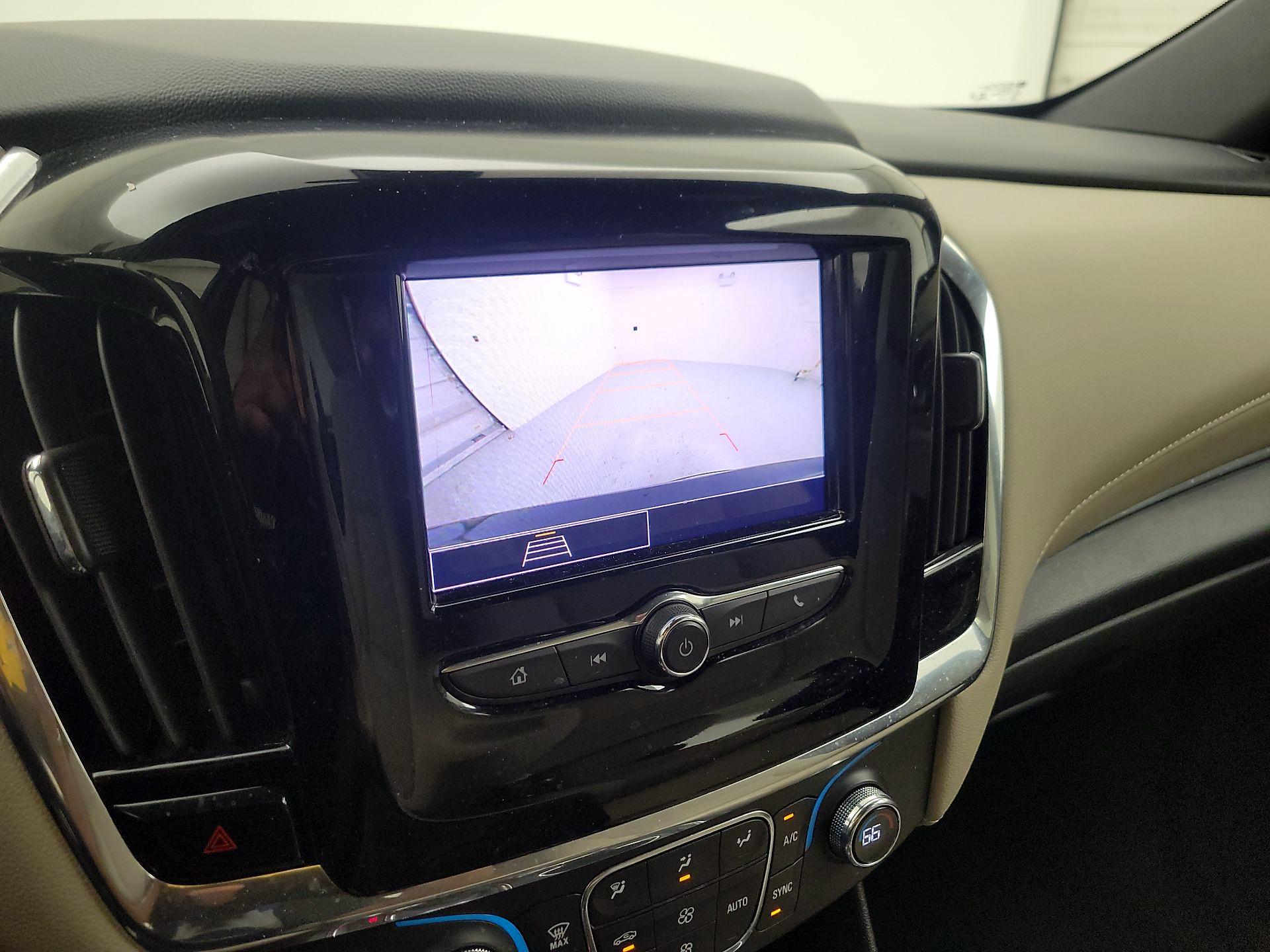 Thumbnail: 2023 Chevrolet Traverse - 14