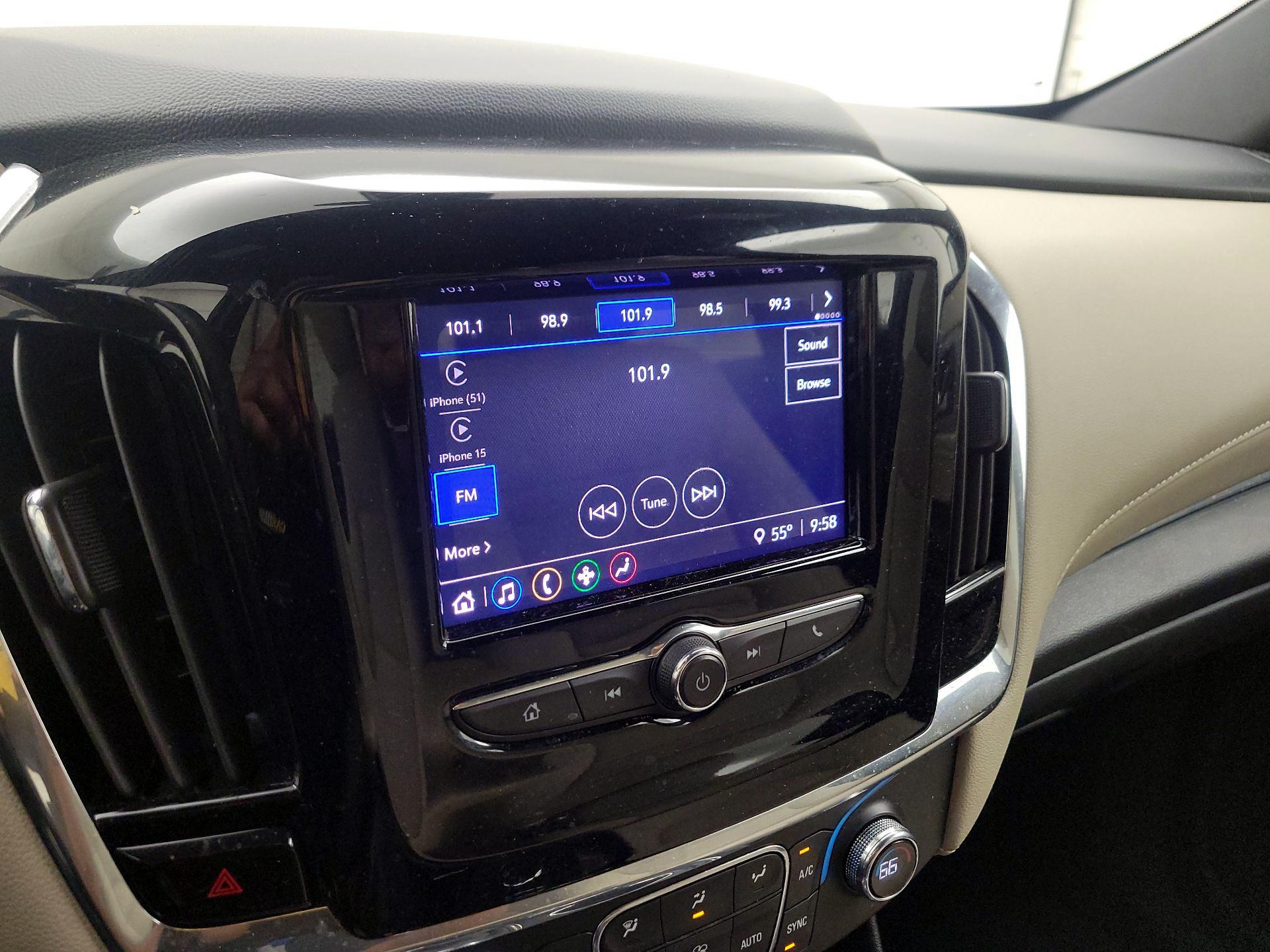 Thumbnail: 2023 Chevrolet Traverse - 15