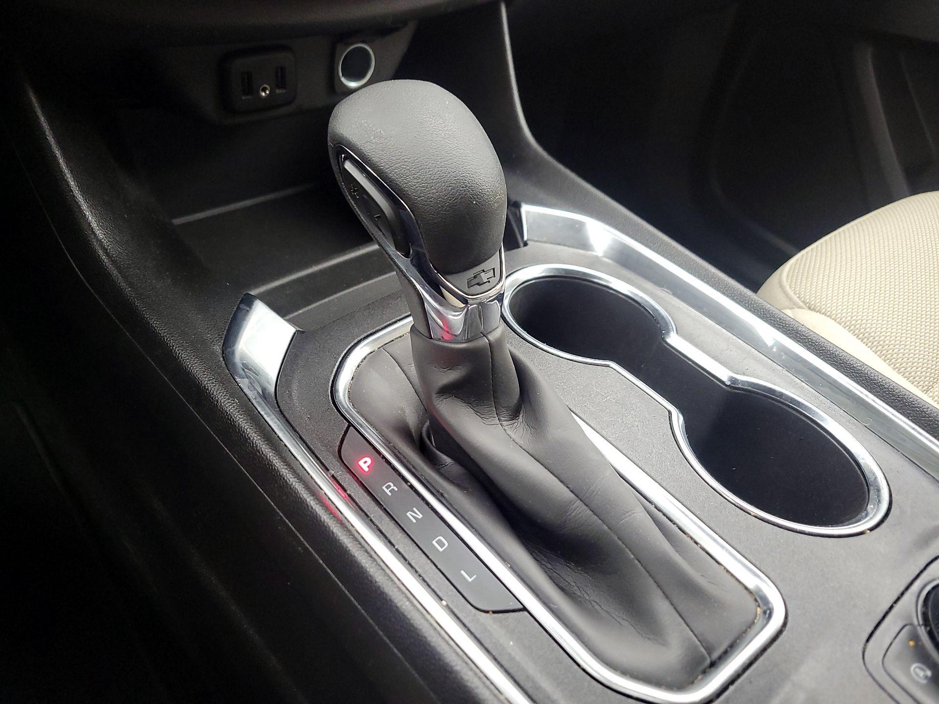 Thumbnail: 2023 Chevrolet Traverse - 17