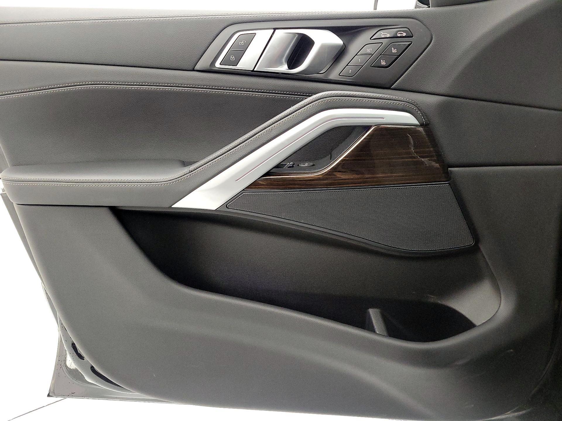 Thumbnail: 2021 BMW X6 - 12