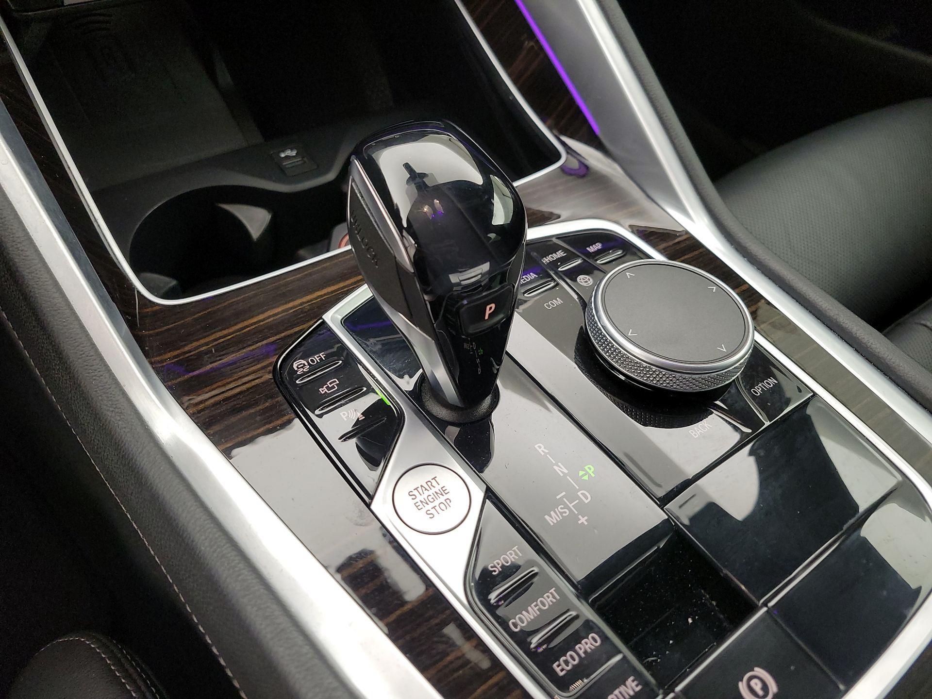 Thumbnail: 2021 BMW X6 - 17