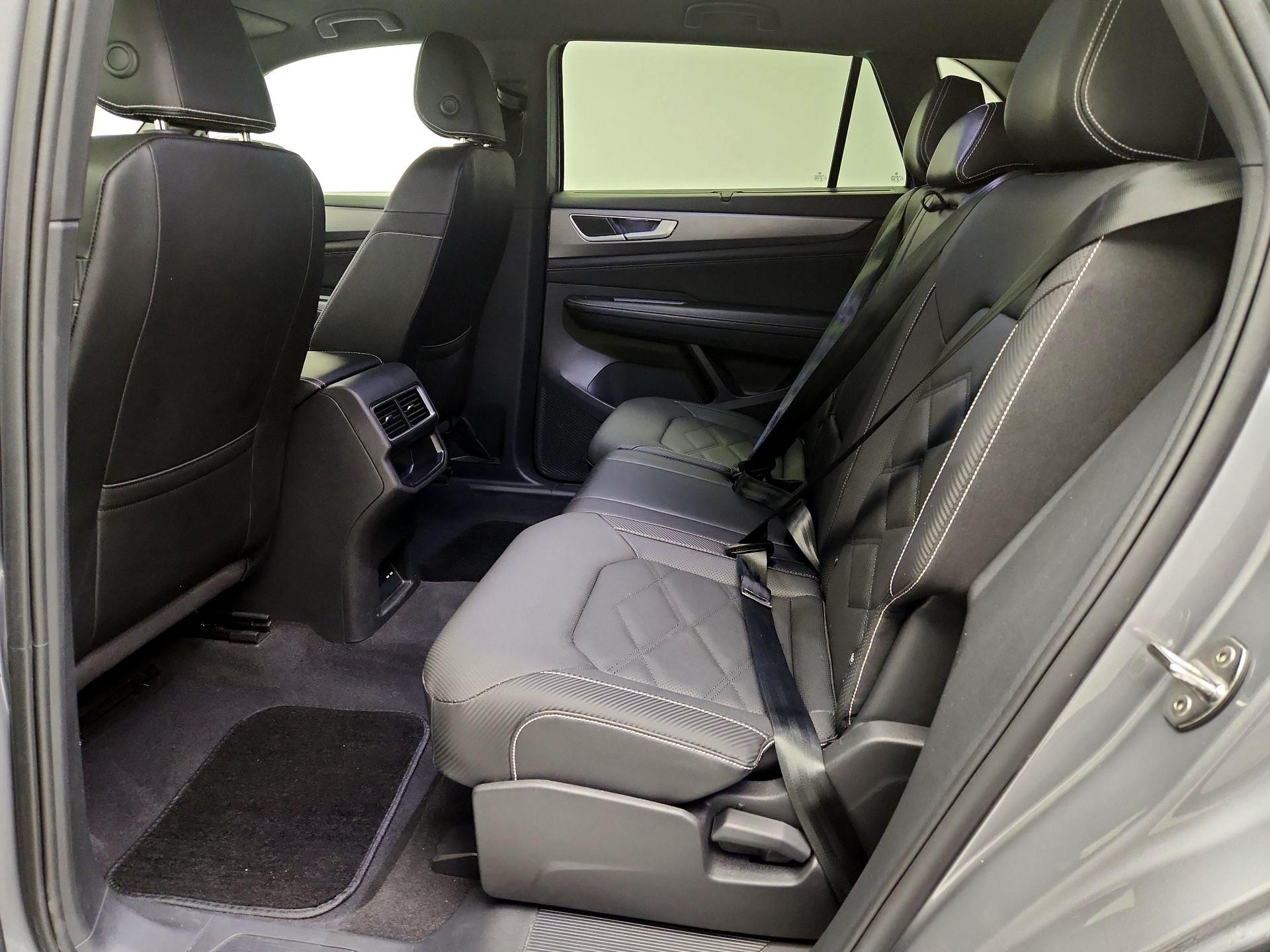 Thumbnail: 2025 Volkswagen Atlas - 19