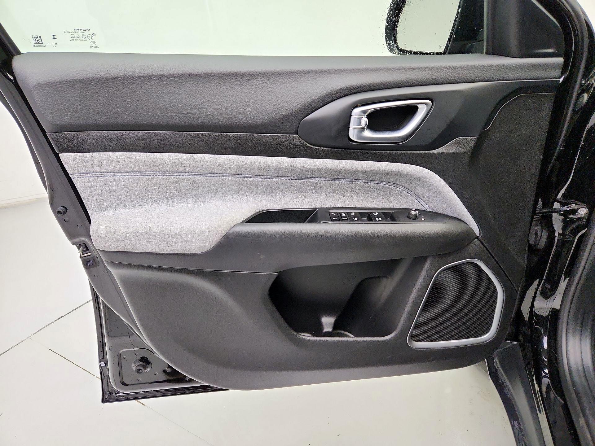 Thumbnail: 2025 Jeep Compass - 12