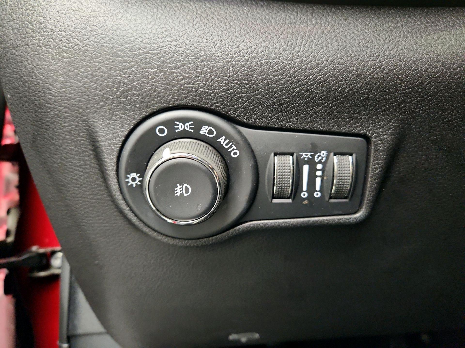 Thumbnail: 2025 Jeep Compass - 13