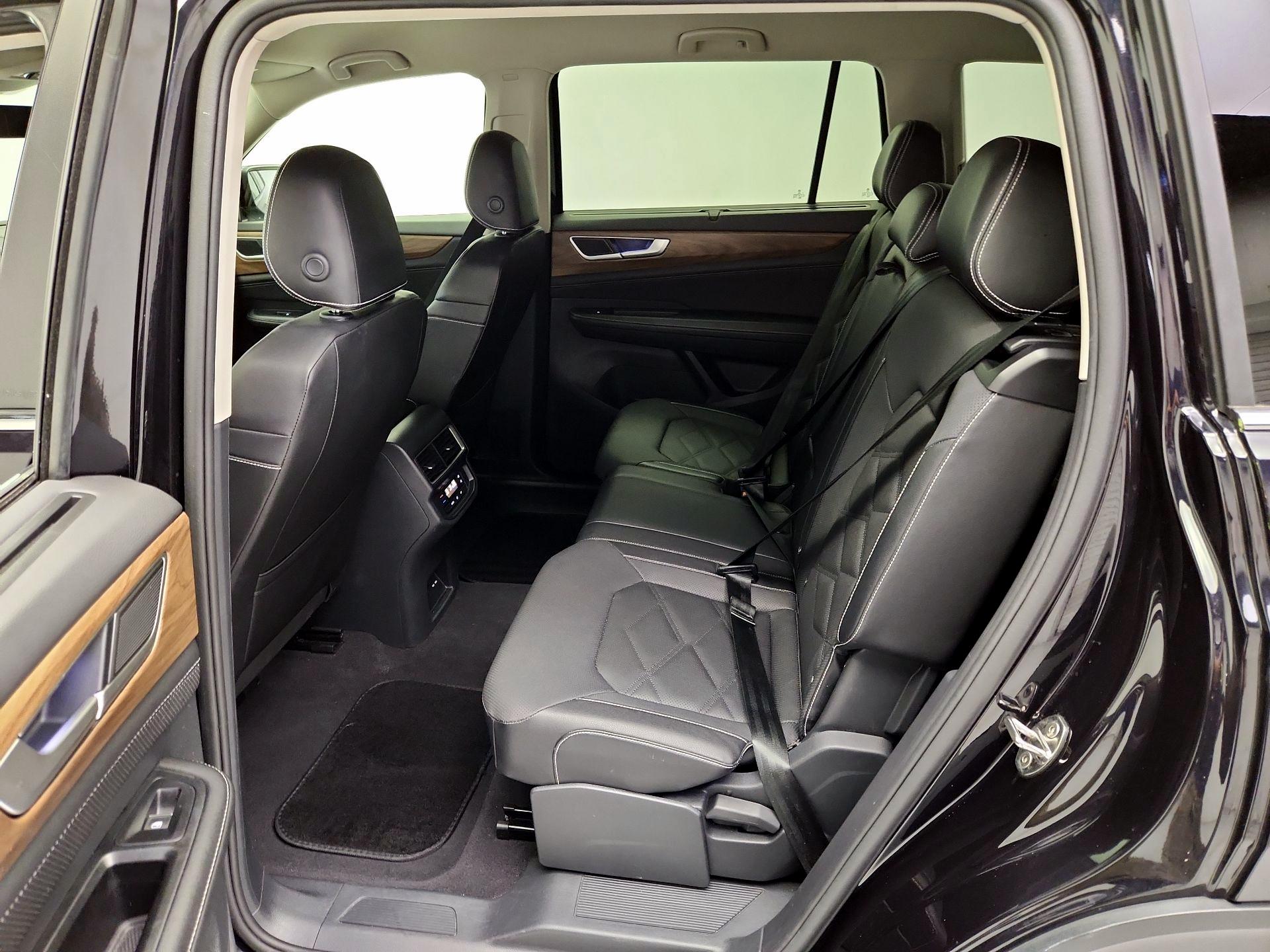 Thumbnail: 2025 Volkswagen Atlas - 19