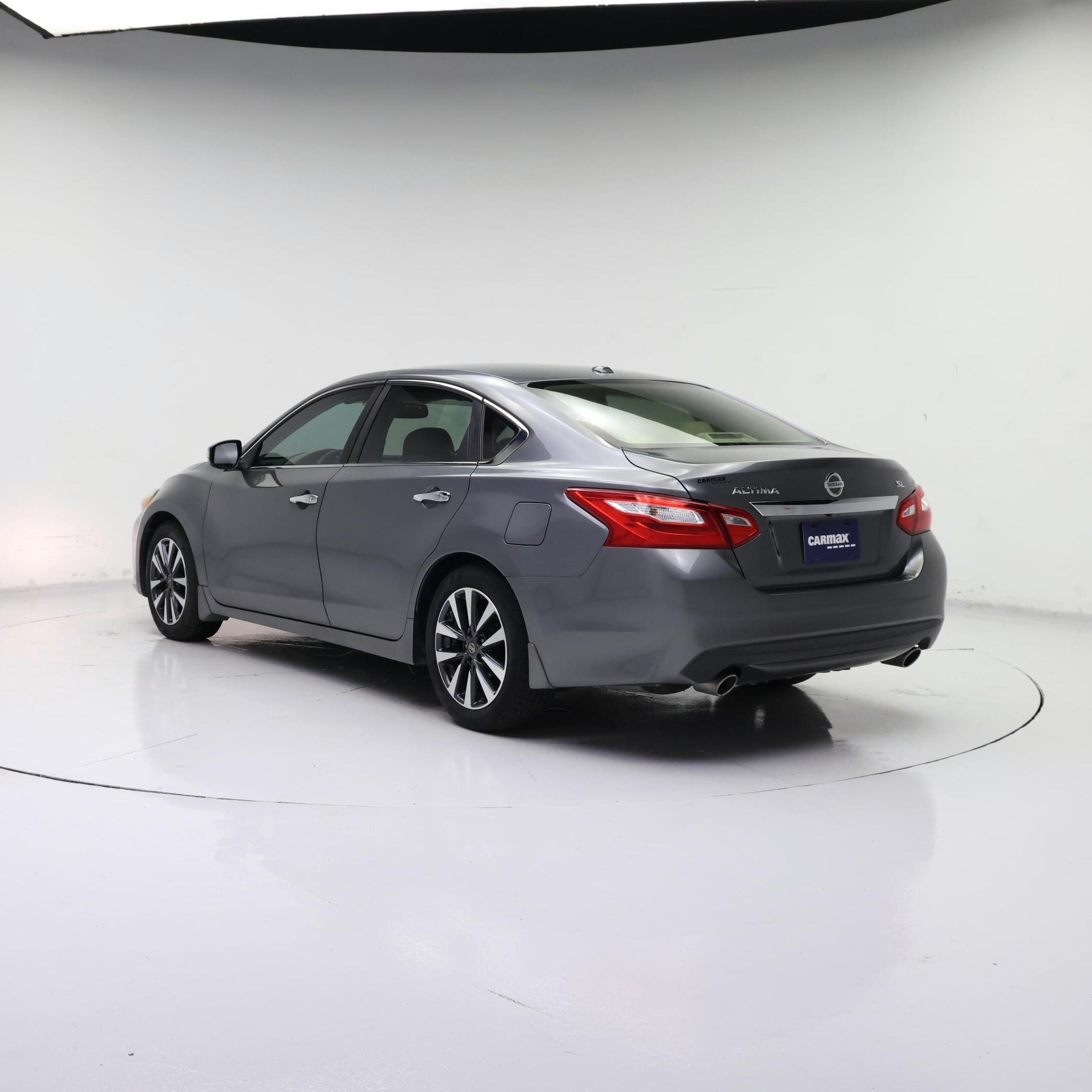 Thumbnail: 2016 Nissan Altima - 2