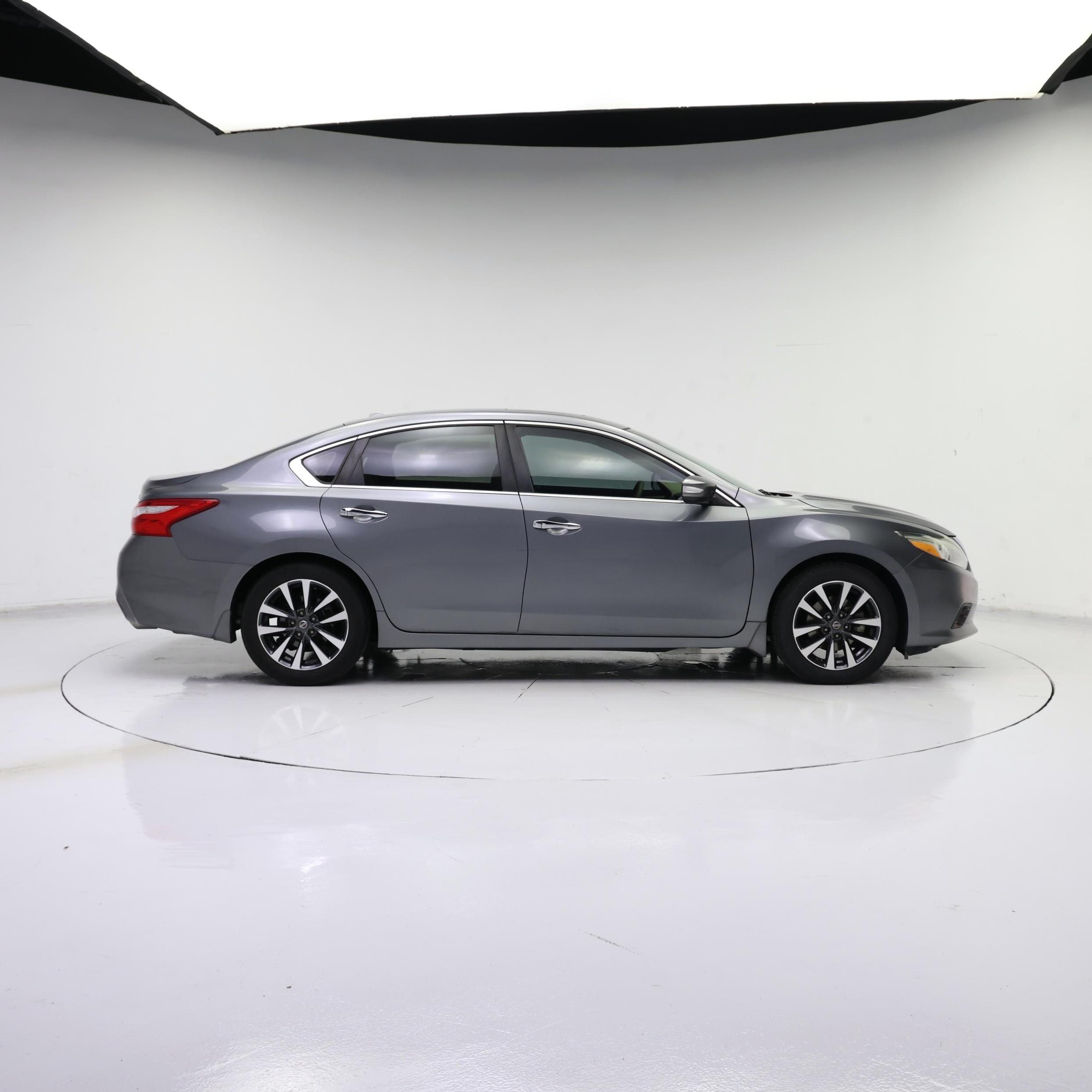 Thumbnail: 2016 Nissan Altima - 7