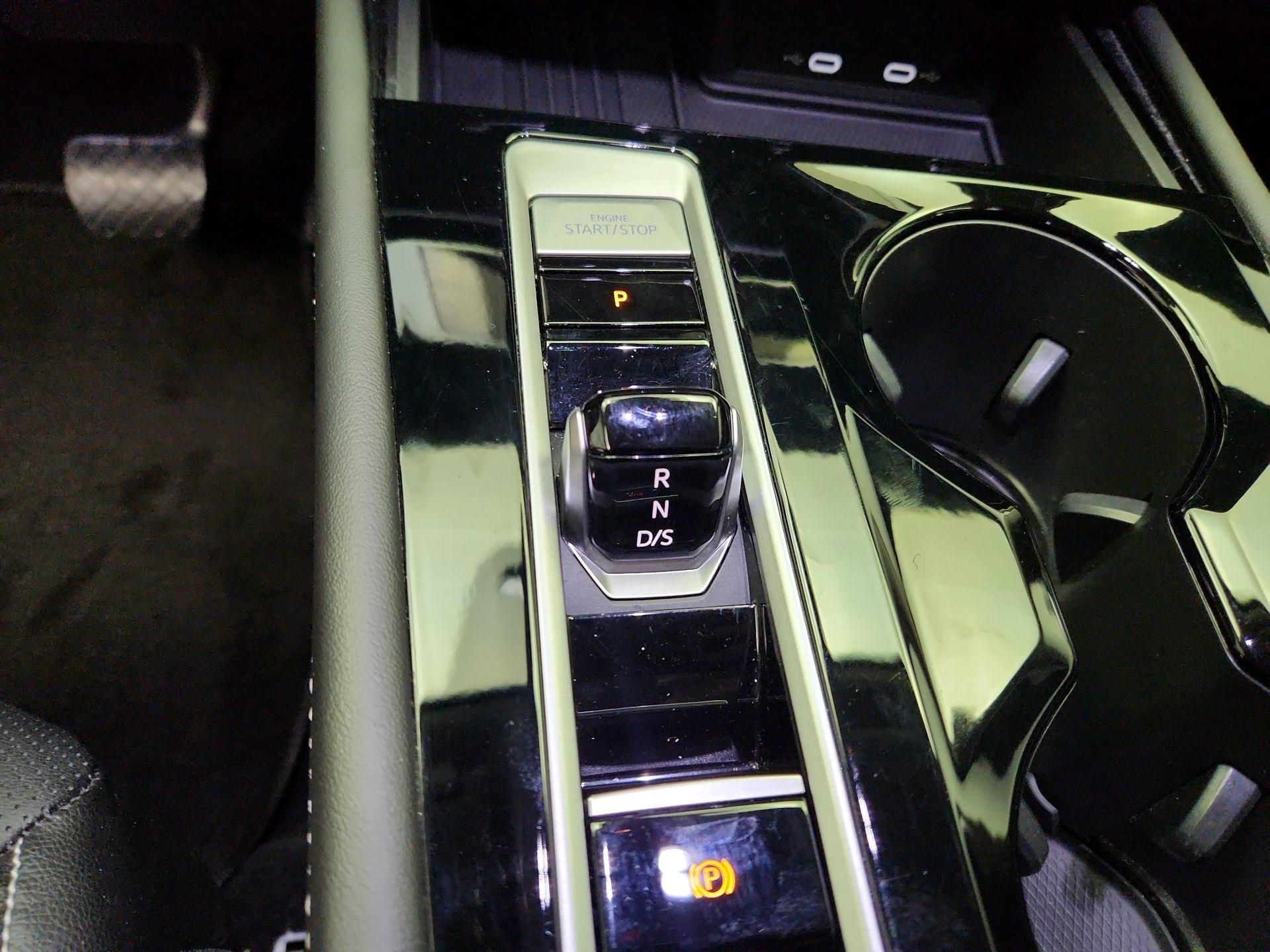 Thumbnail: 2025 Volkswagen Atlas - 17