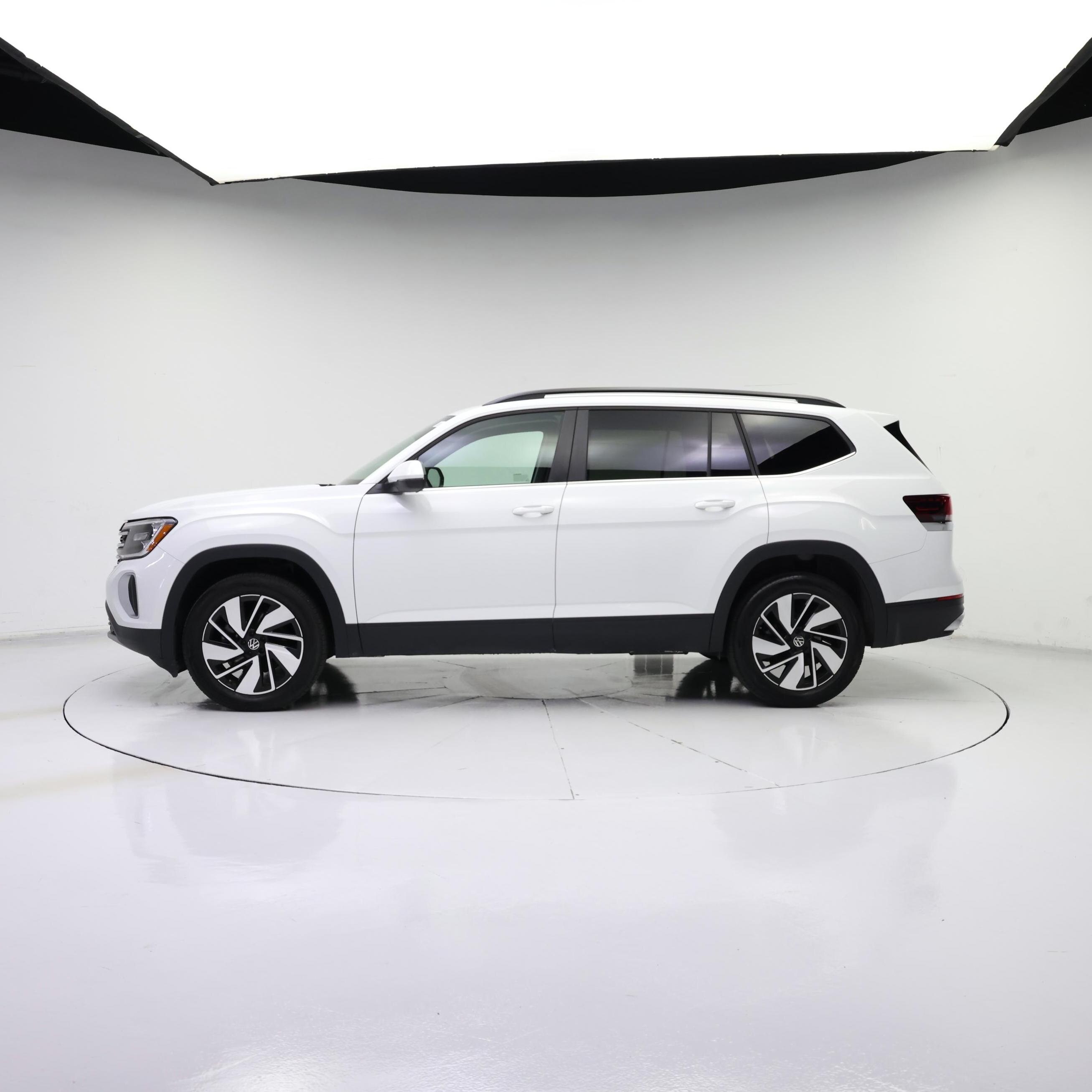 Thumbnail: 2025 Volkswagen Atlas - 3