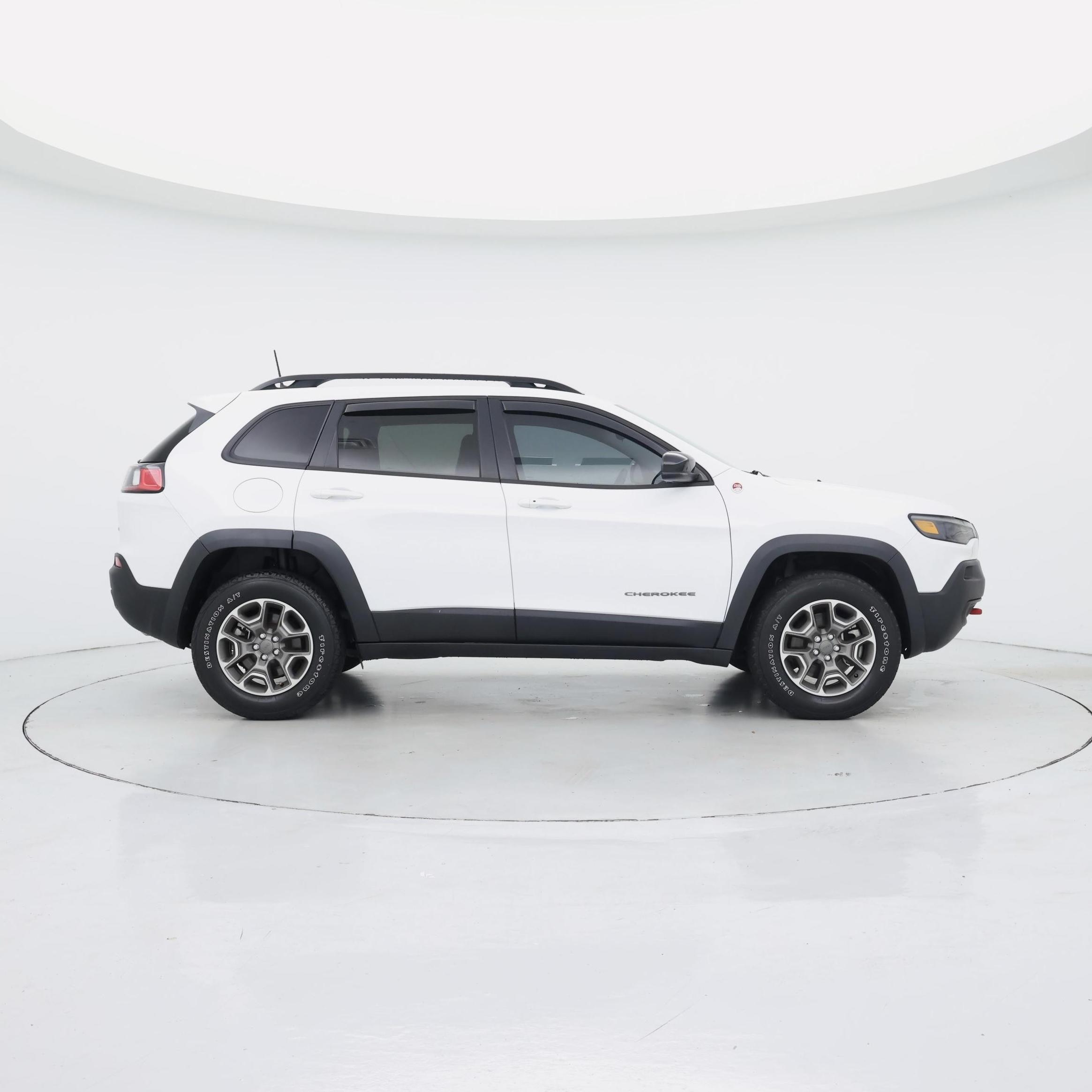 Thumbnail: 2022 Jeep Cherokee - 7