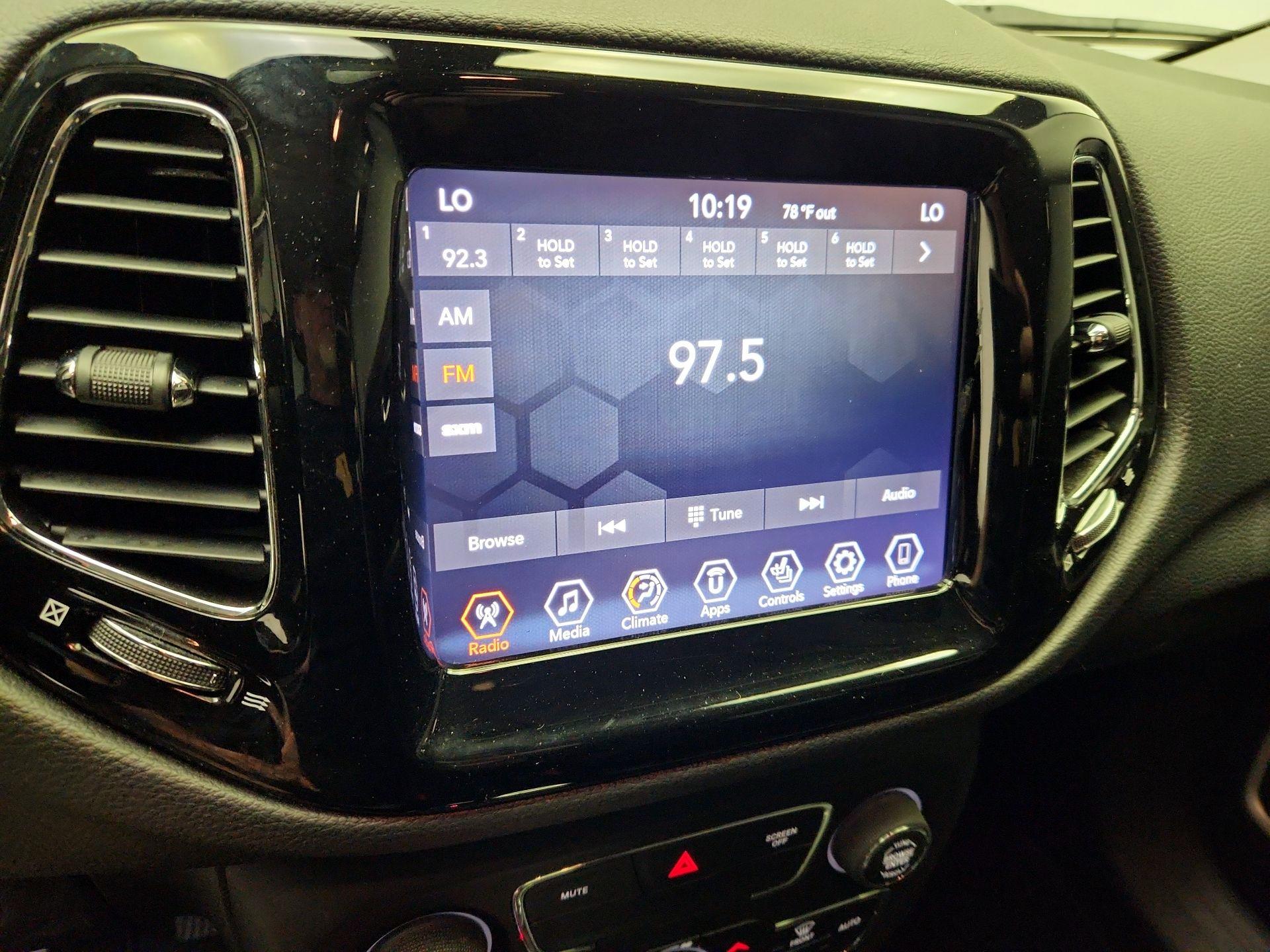 Thumbnail: 2019 Jeep Compass - 16