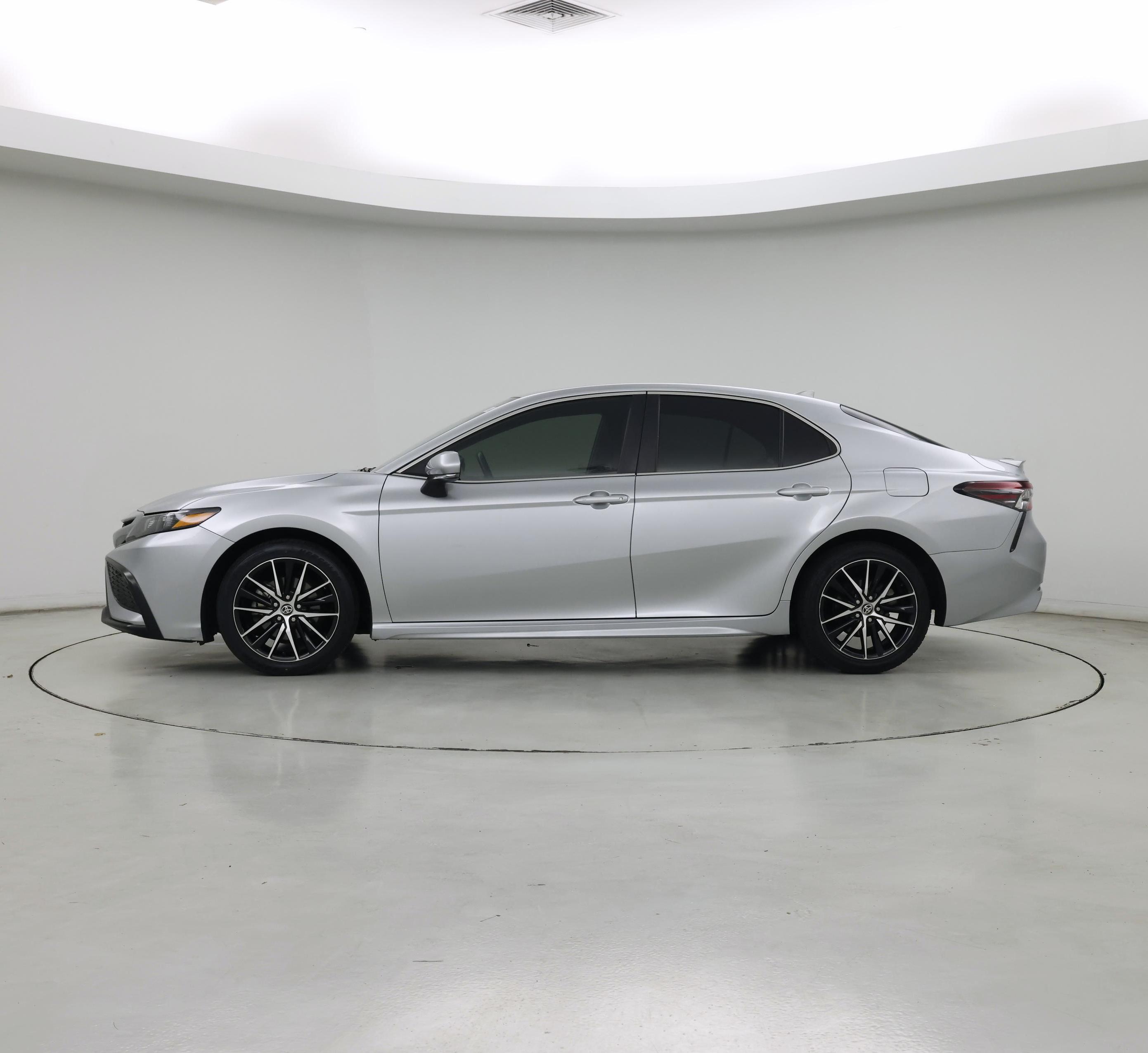 Thumbnail: 2024 Toyota Camry - 3