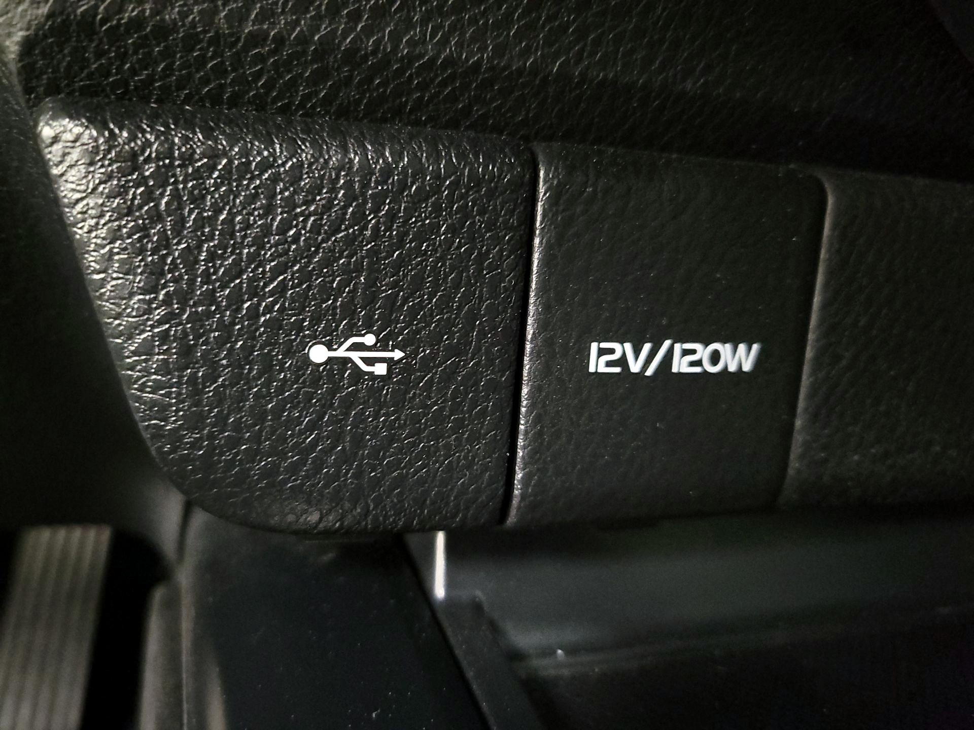 Thumbnail: 2020 Toyota Camry - 18