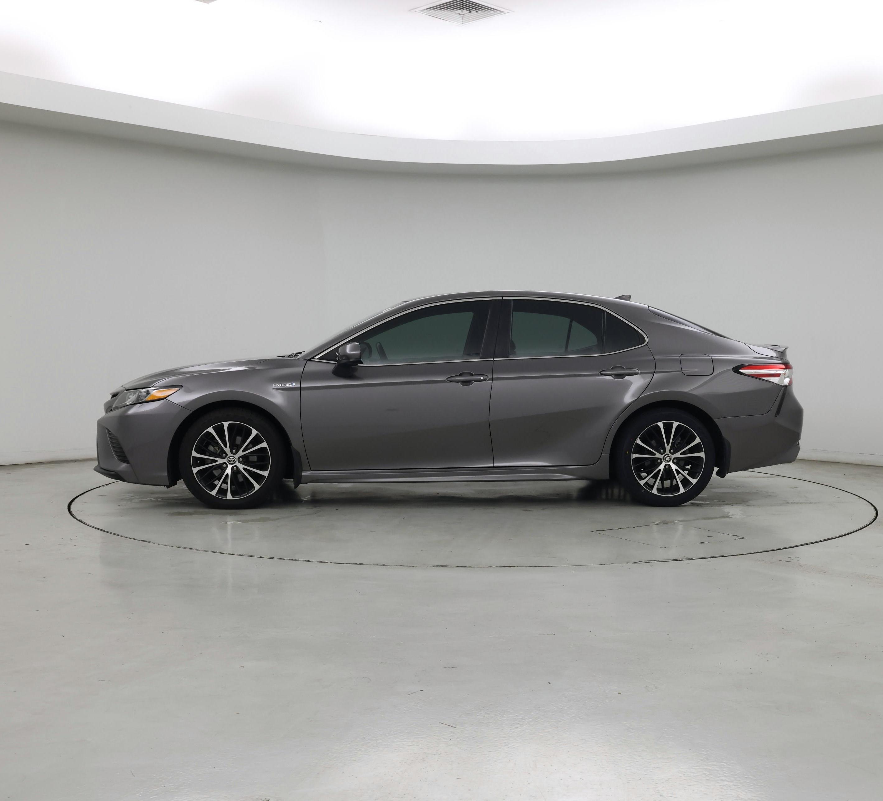 Thumbnail: 2020 Toyota Camry - 3