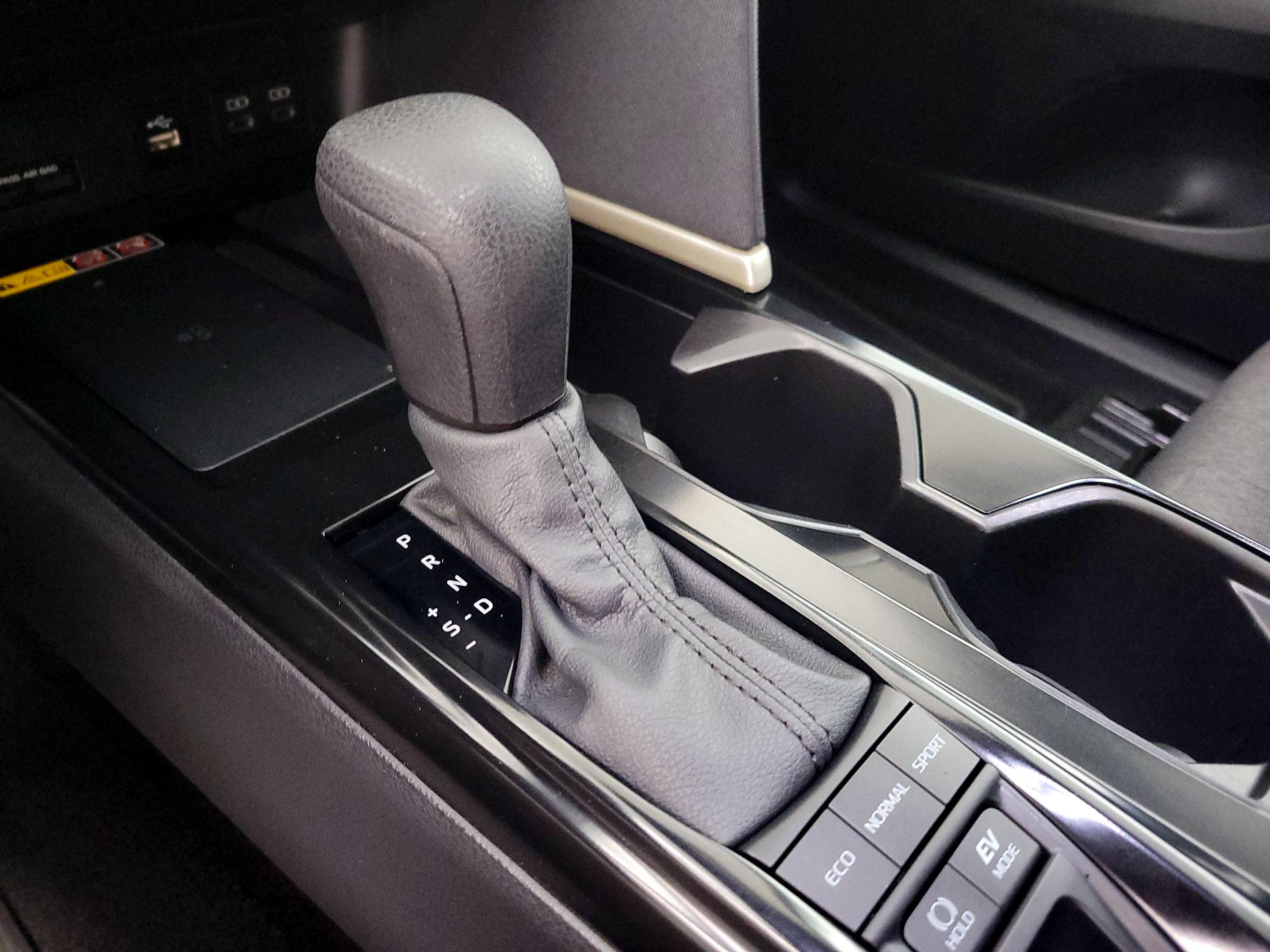 Thumbnail: 2025 Toyota Camry - 17