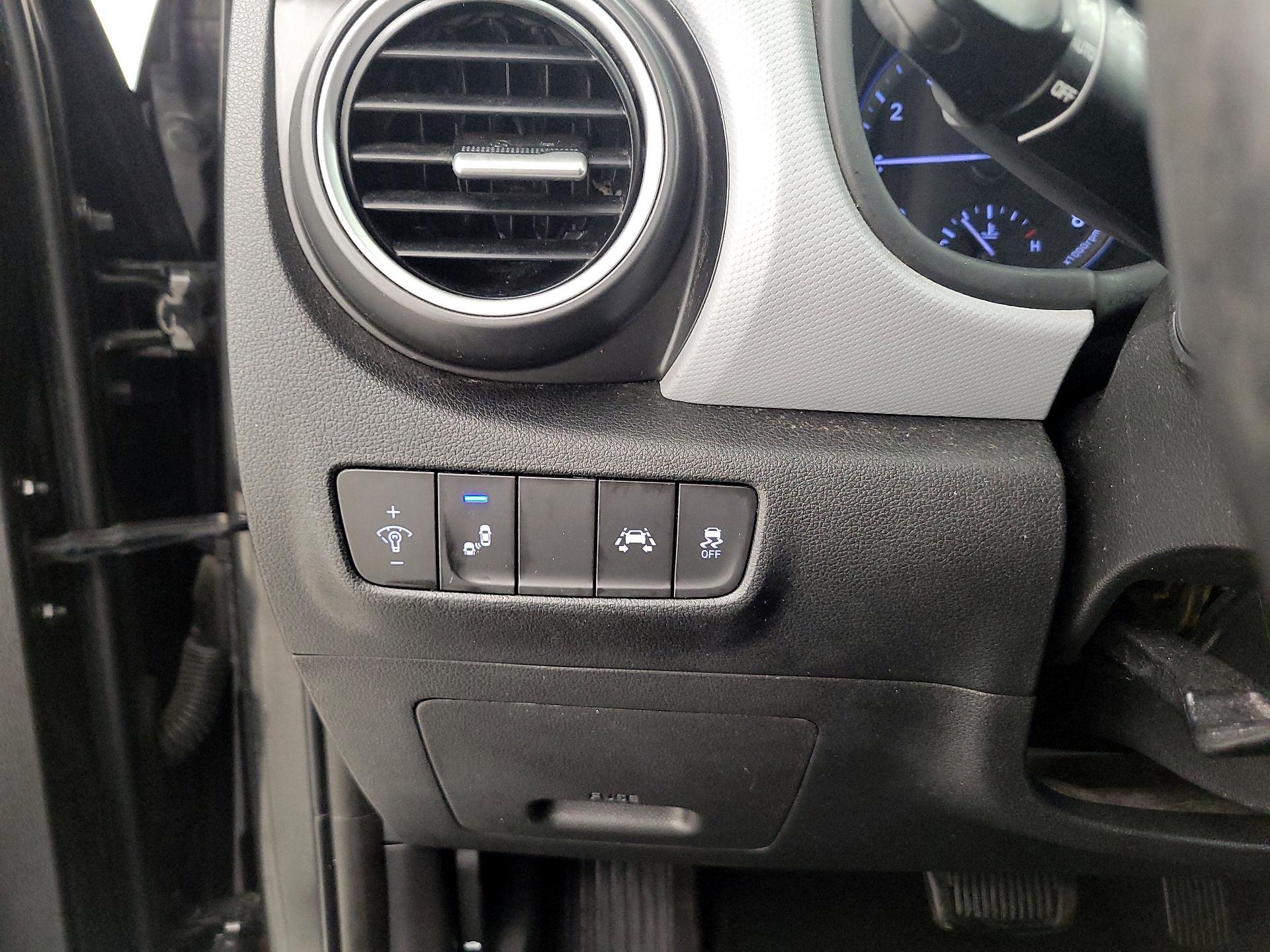 Thumbnail: 2020 Hyundai Kona - 13