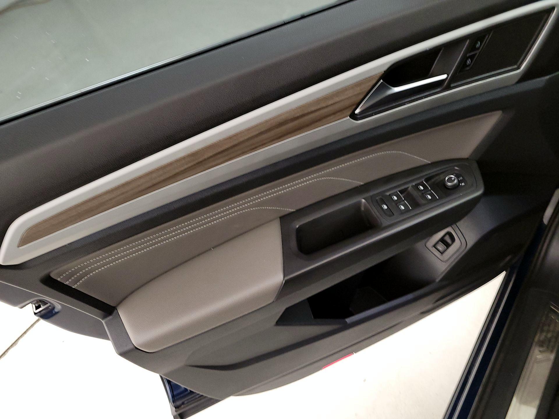 Thumbnail: 2022 Volkswagen Atlas - 12