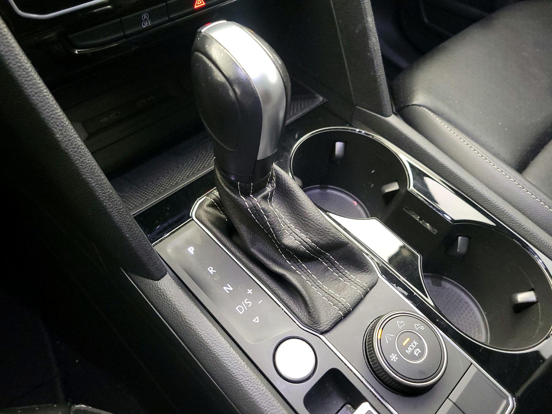 Thumbnail: 2022 Volkswagen Atlas - 18