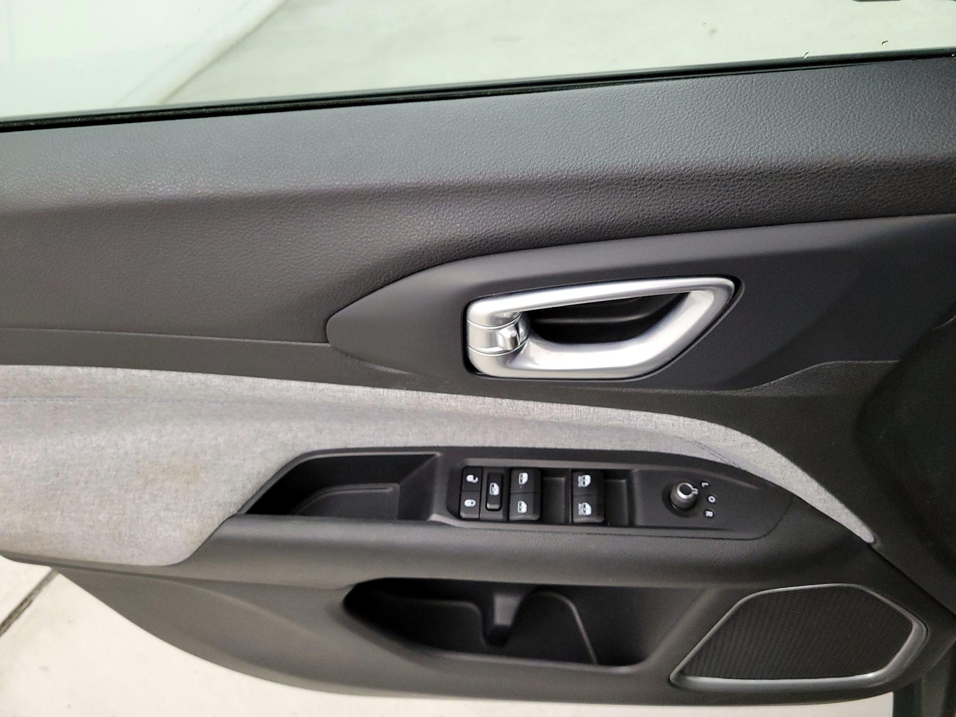 Thumbnail: 2023 Jeep Compass - 12