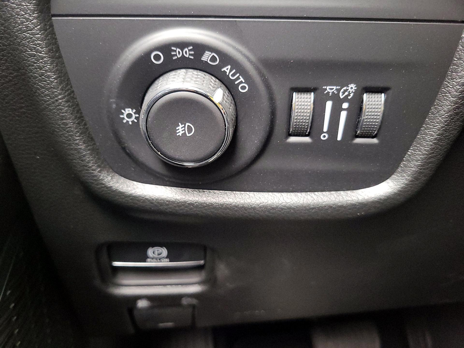 Thumbnail: 2023 Jeep Grand Cherokee - 11