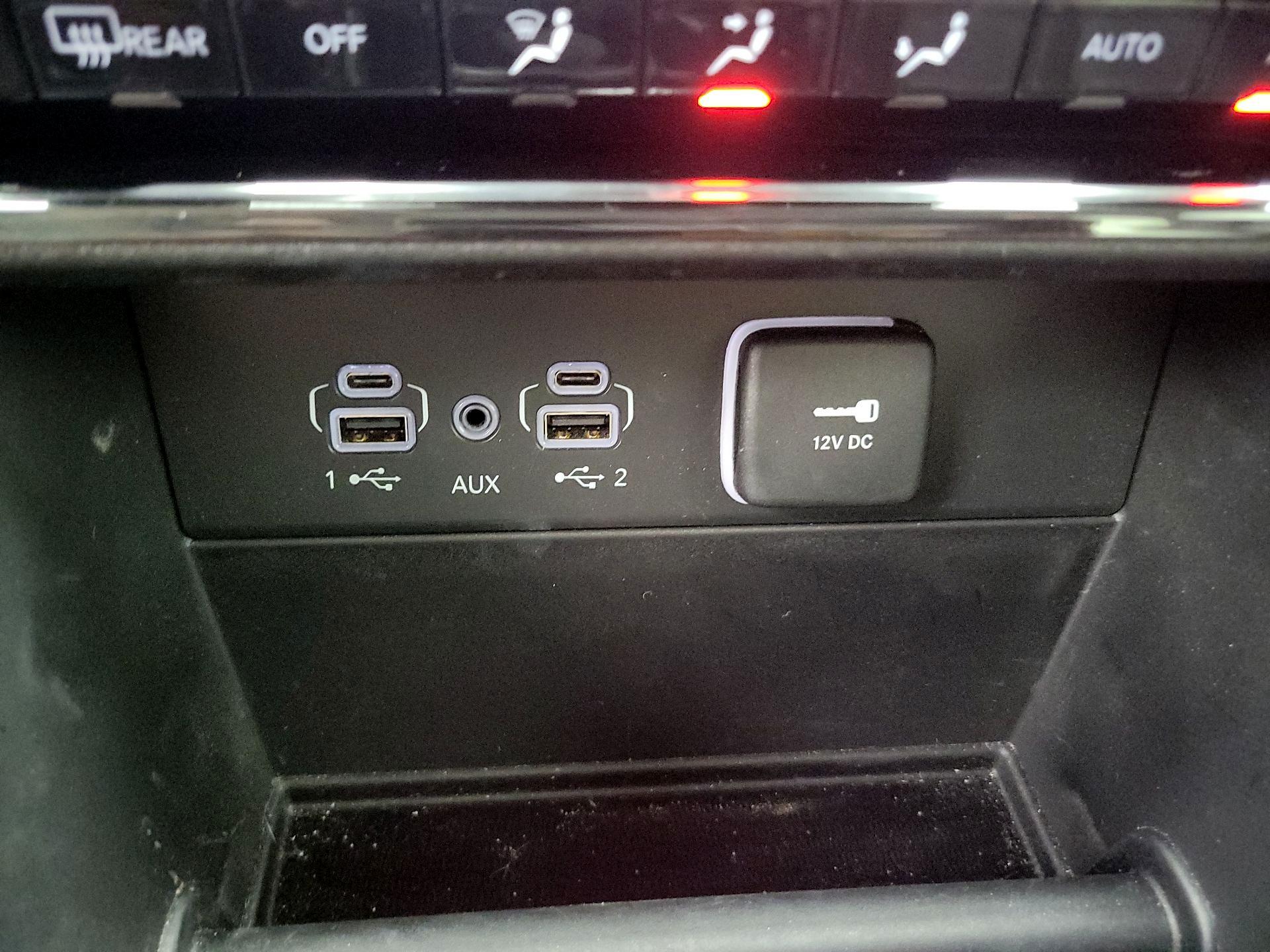 Thumbnail: 2023 Jeep Grand Cherokee - 17