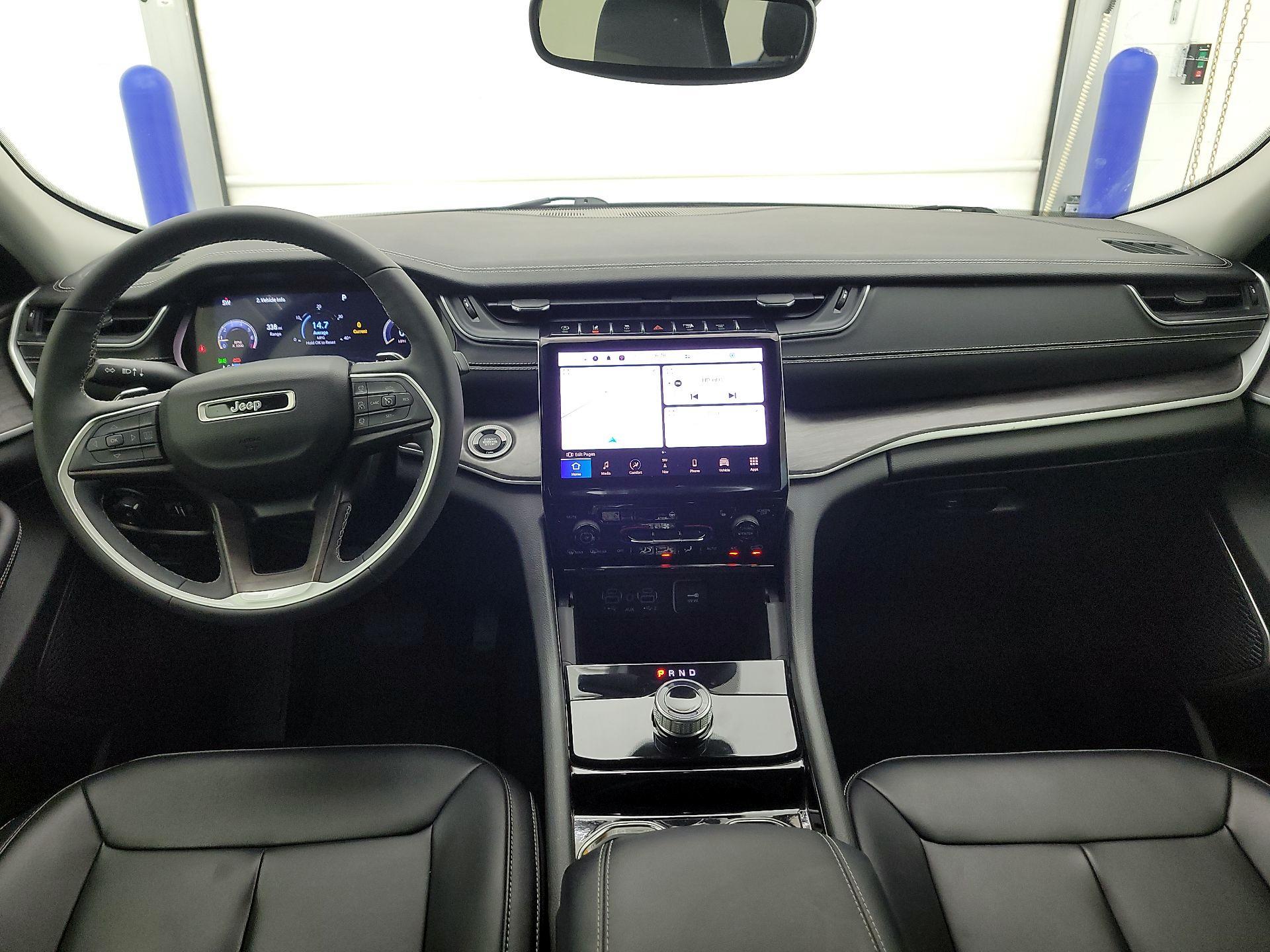 Thumbnail: 2023 Jeep Grand Cherokee - 8