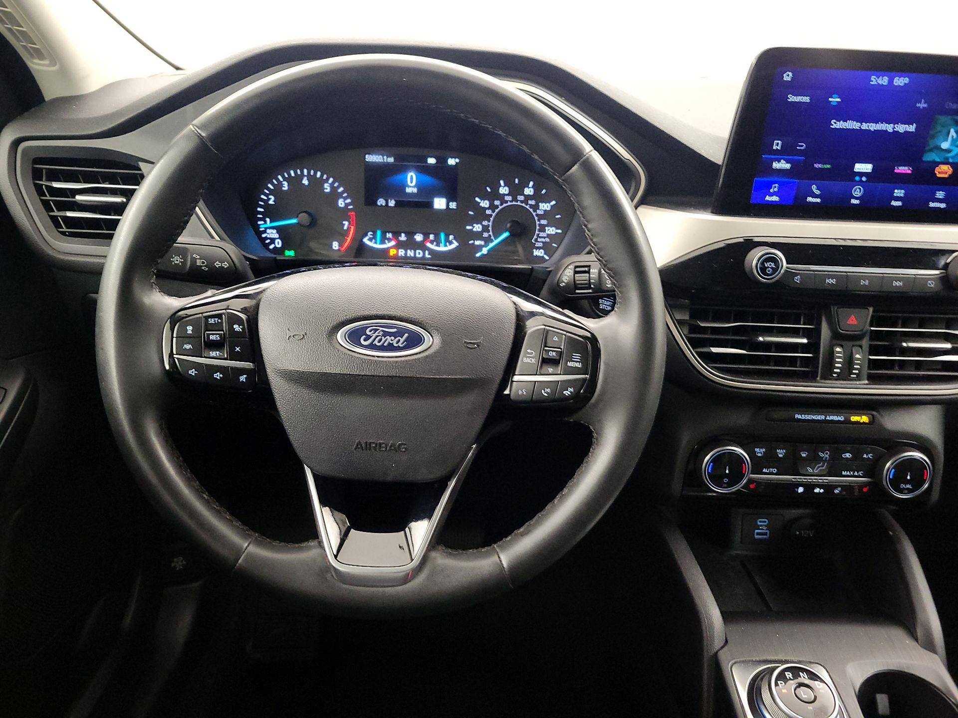 Thumbnail: 2022 Ford Escape - 10