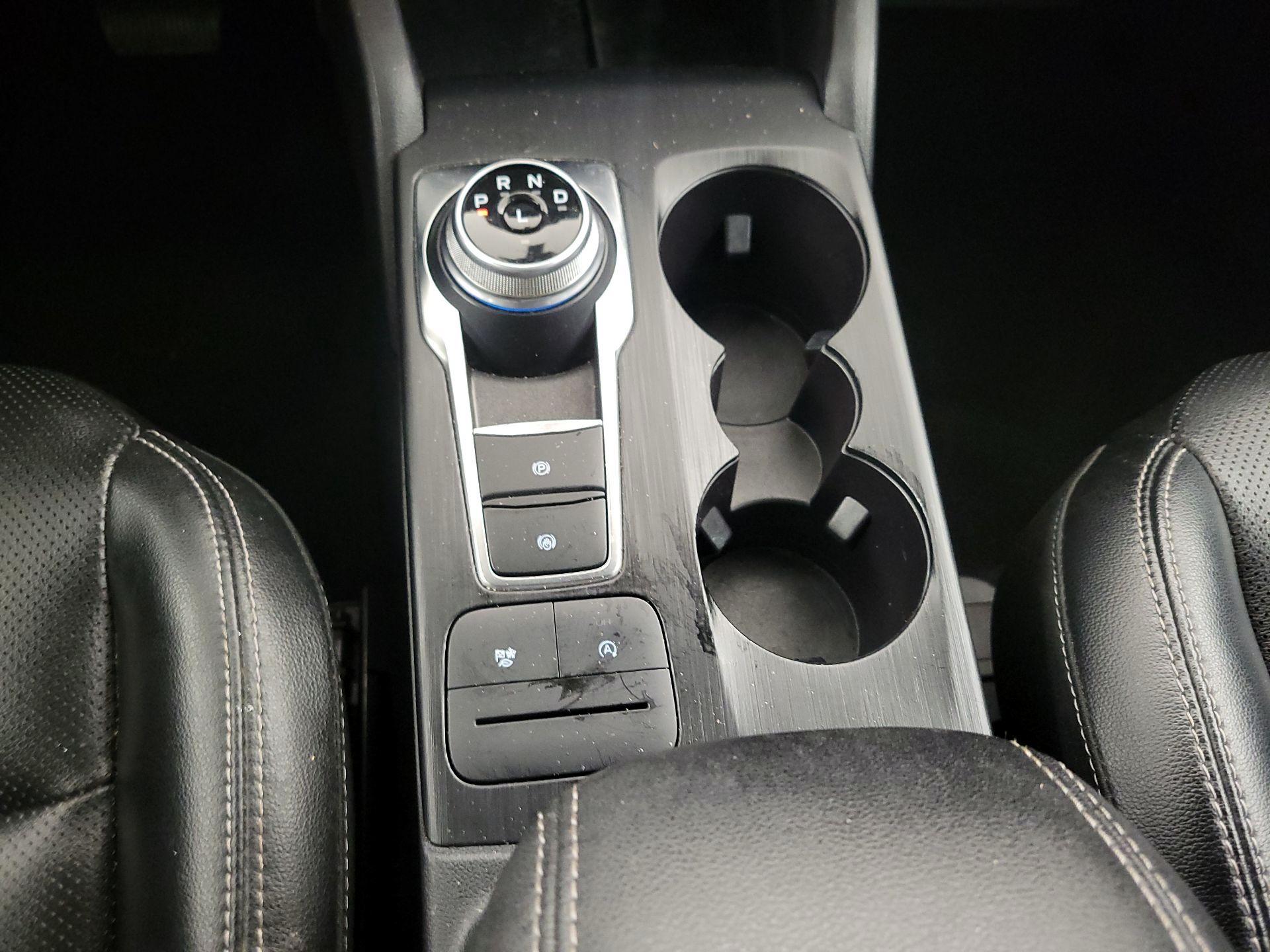 Thumbnail: 2022 Ford Escape - 18