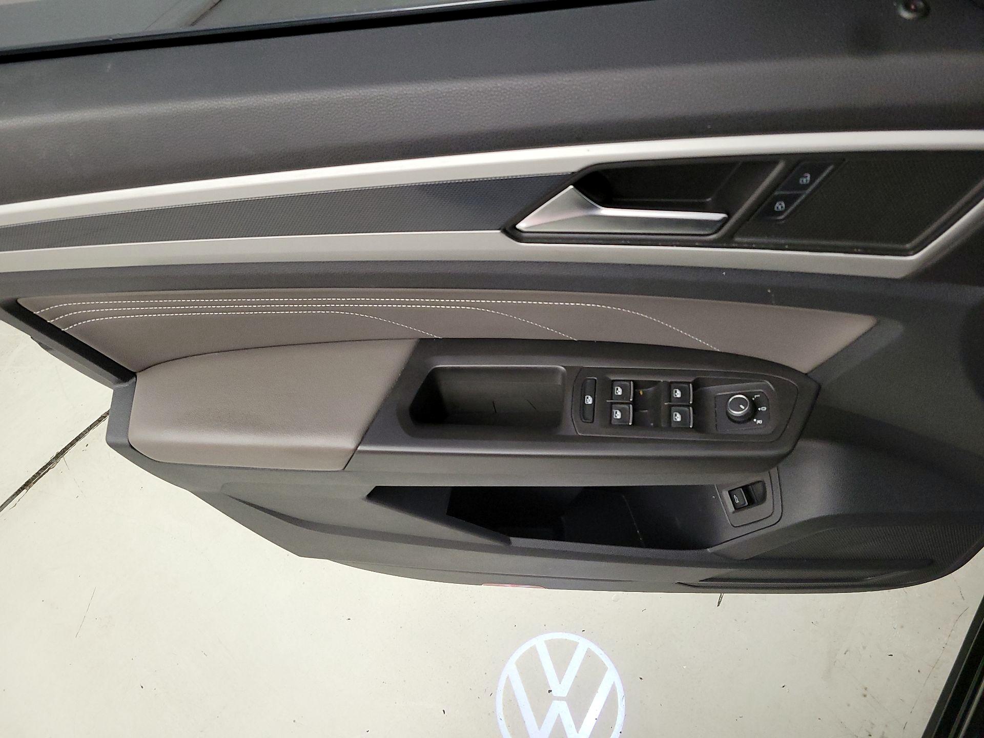 Thumbnail: 2022 Volkswagen Atlas - 12