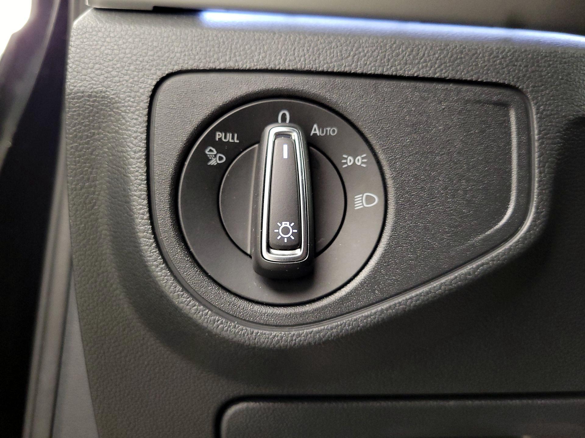 Thumbnail: 2022 Volkswagen Atlas - 13