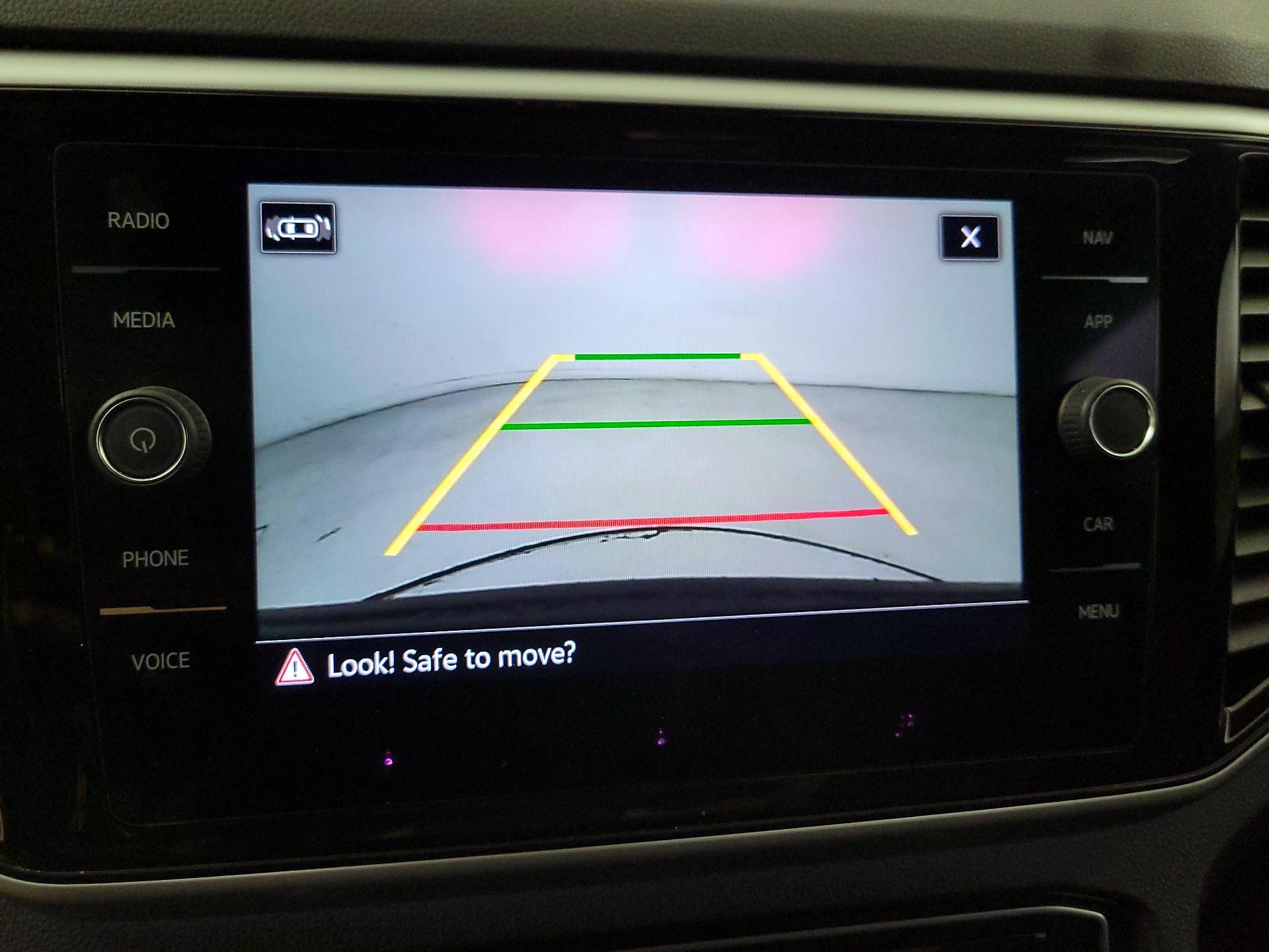 Thumbnail: 2022 Volkswagen Atlas - 14