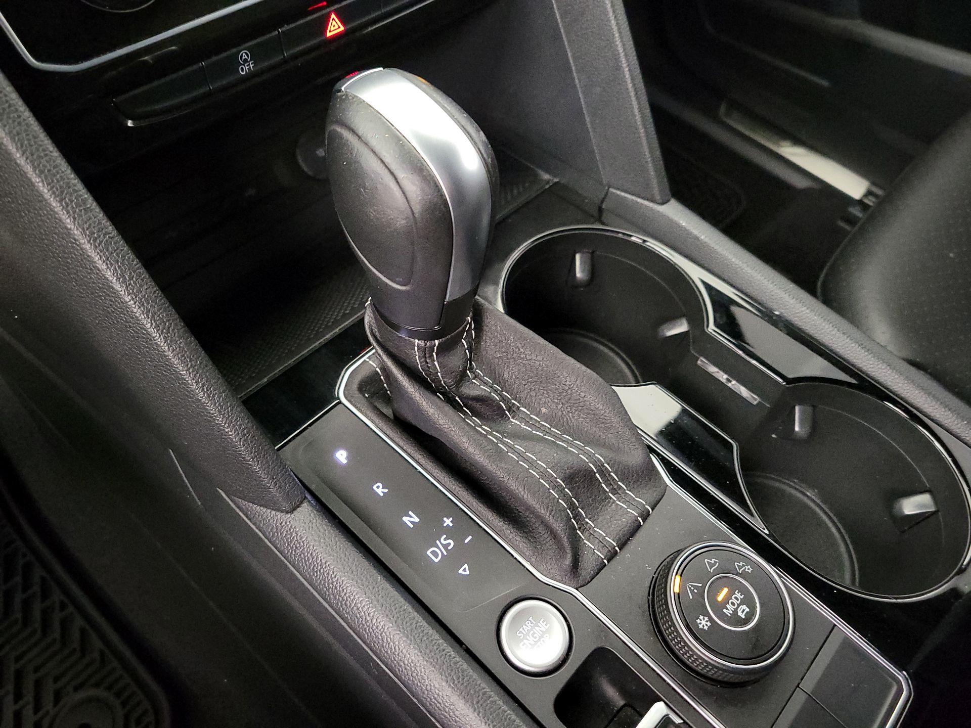 Thumbnail: 2022 Volkswagen Atlas - 17