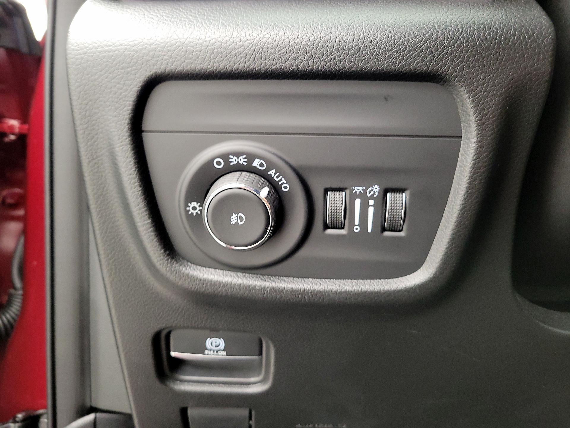 Thumbnail: 2023 Jeep Grand Cherokee - 11