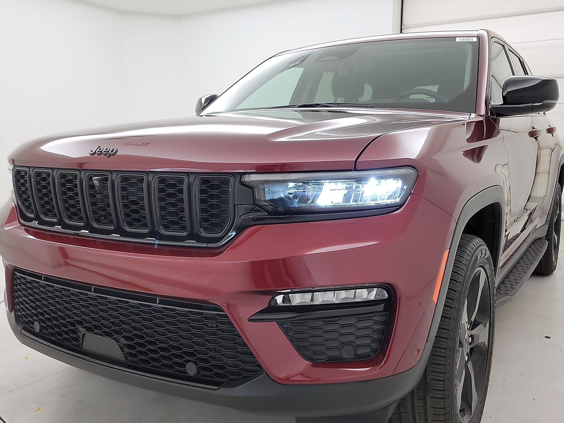 Thumbnail: 2023 Jeep Grand Cherokee - 3