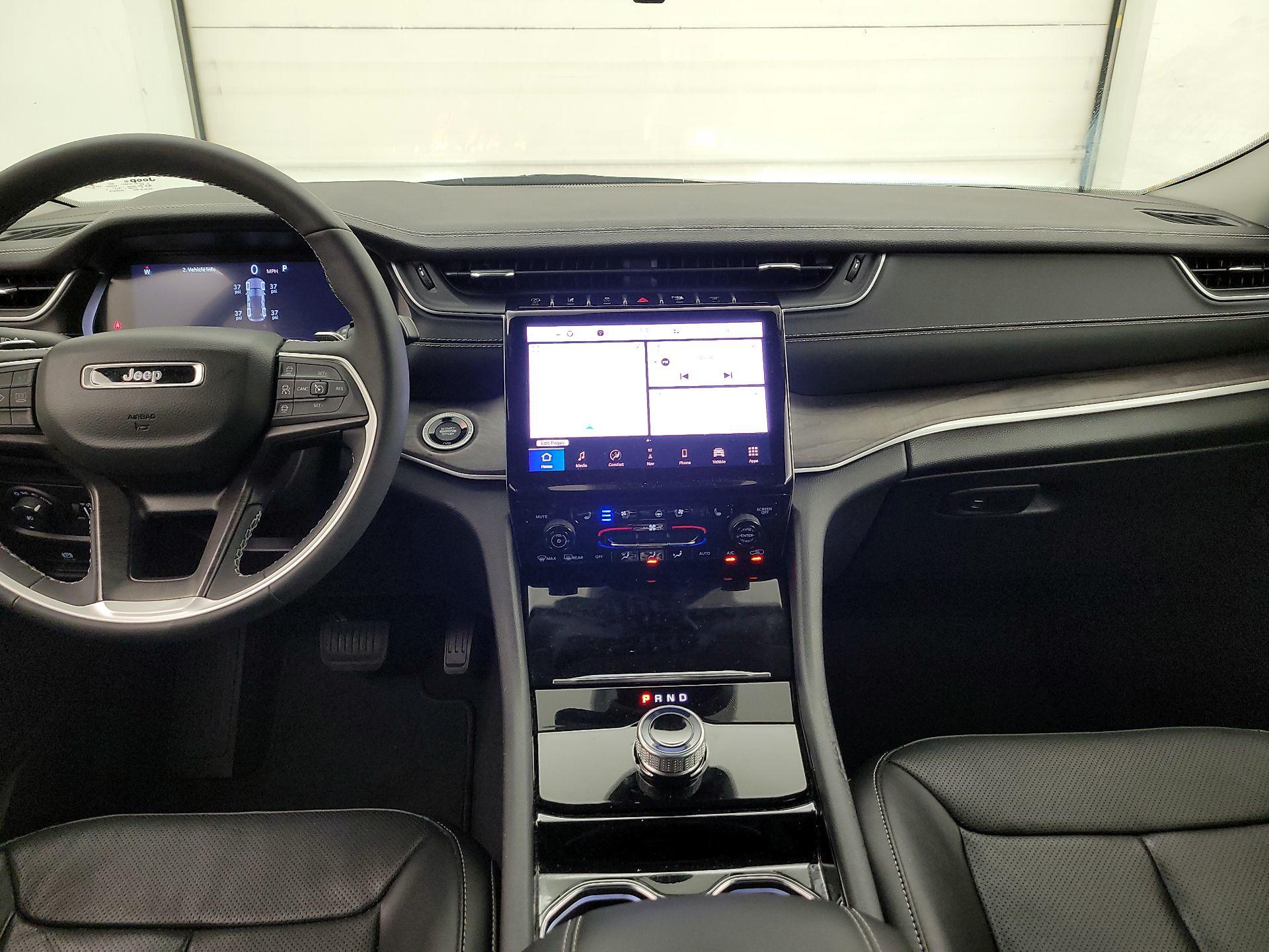 Thumbnail: 2023 Jeep Grand Cherokee - 8