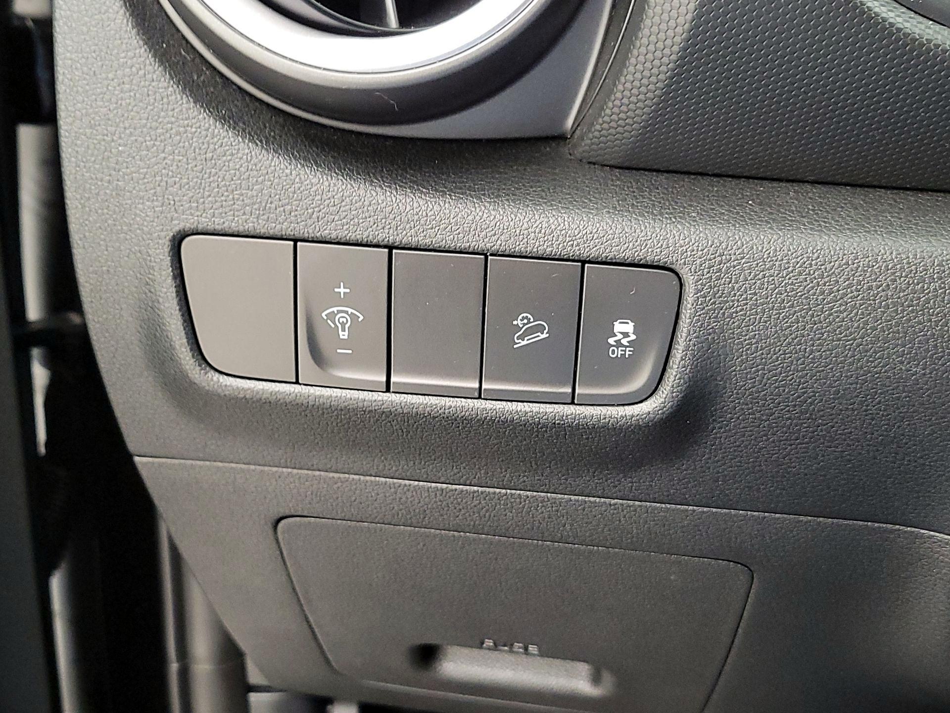 Thumbnail: 2022 Hyundai Kona - 11