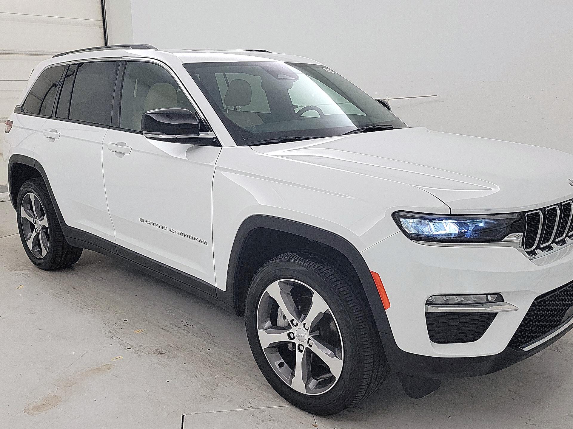 Thumbnail: 2023 Jeep Grand Cherokee - 1